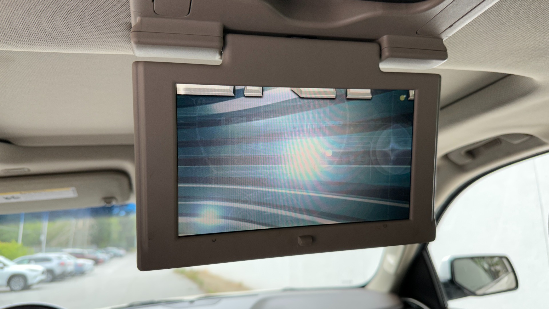 Used 2017 GMC Yukon XL DENALI / OPEN ROAD PACKAGE / REAR ENTERTAINMENT / THEFT SYSTEM for sale $29,495 at Formula Imports in Charlotte NC 28227 31