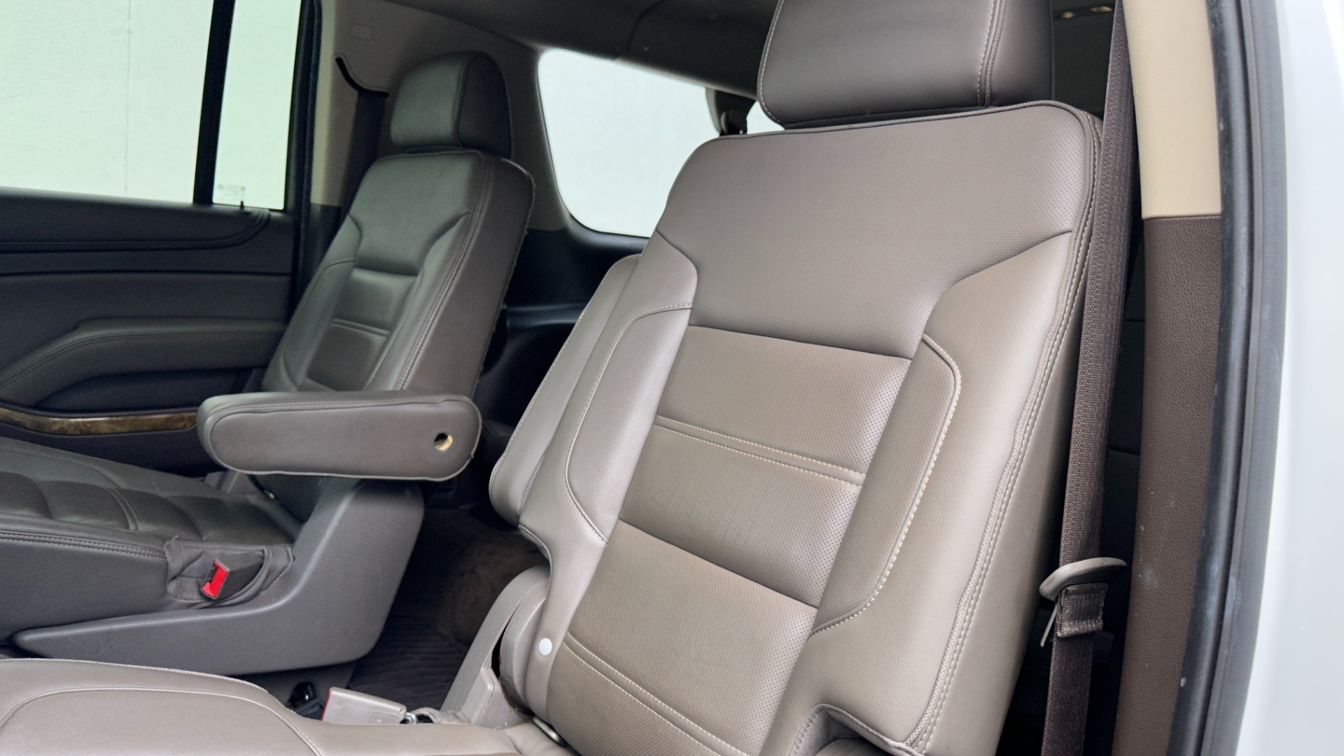 Used 2017 GMC Yukon XL DENALI / OPEN ROAD PACKAGE / REAR ENTERTAINMENT / THEFT SYSTEM for sale $29,495 at Formula Imports in Charlotte NC 28227 39