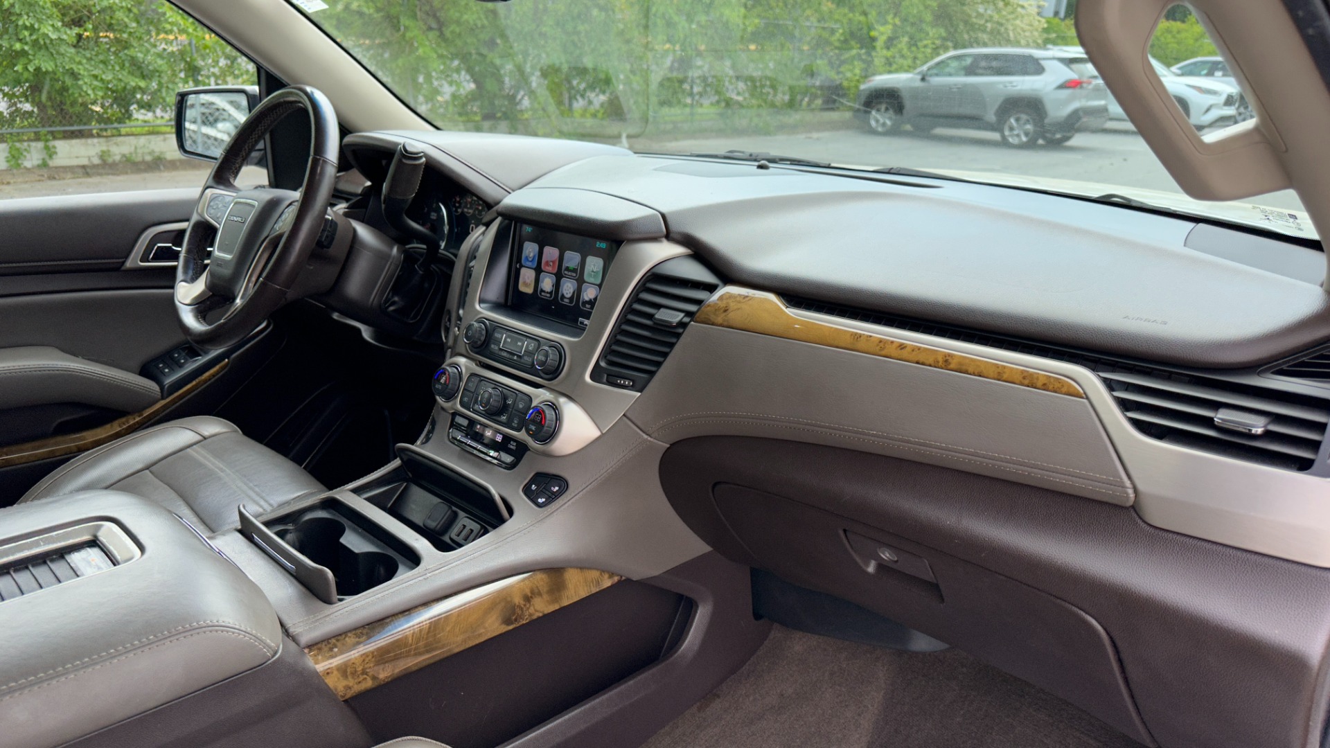 Used 2017 GMC Yukon XL DENALI / OPEN ROAD PACKAGE / REAR ENTERTAINMENT / THEFT SYSTEM for sale $29,495 at Formula Imports in Charlotte NC 28227 48