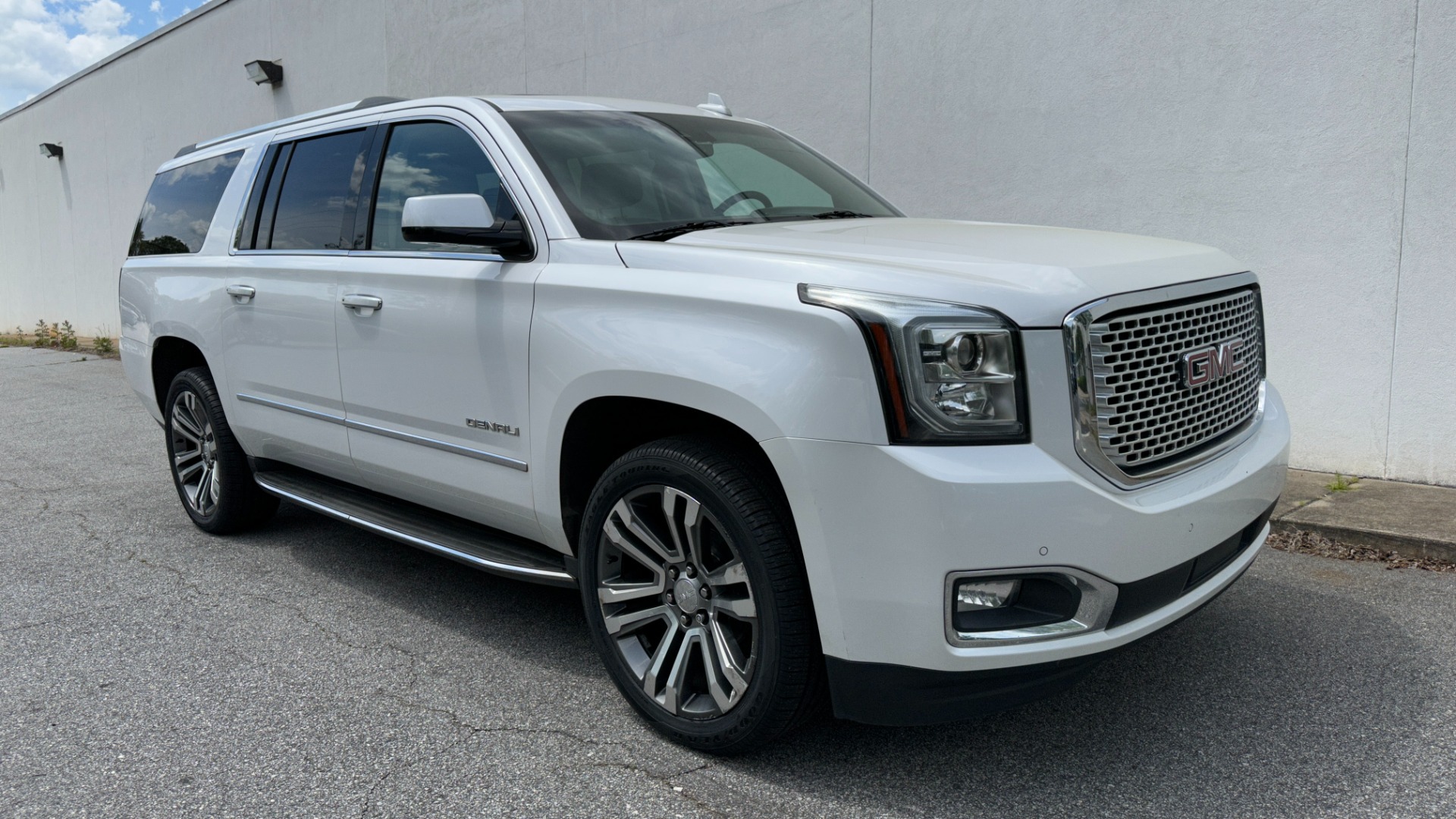 Used 2017 GMC Yukon XL DENALI / OPEN ROAD PACKAGE / REAR ENTERTAINMENT / THEFT SYSTEM for sale $29,495 at Formula Imports in Charlotte NC 28227 5