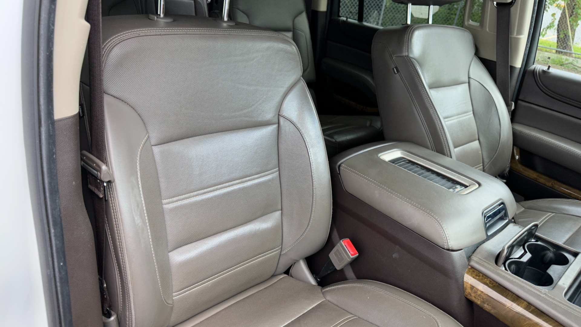 Used 2017 GMC Yukon XL DENALI / OPEN ROAD PACKAGE / REAR ENTERTAINMENT / THEFT SYSTEM for sale $29,495 at Formula Imports in Charlotte NC 28227 50