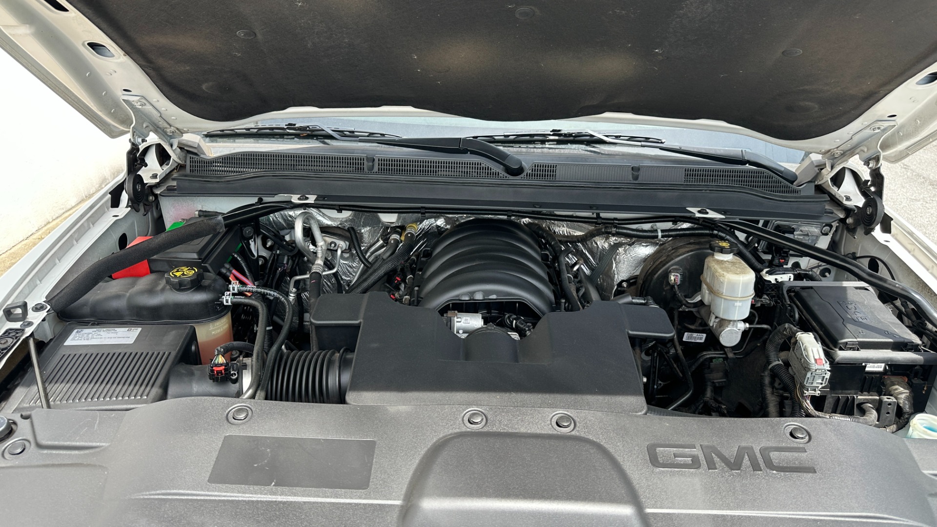 Used 2017 GMC Yukon XL DENALI / OPEN ROAD PACKAGE / REAR ENTERTAINMENT / THEFT SYSTEM for sale $29,495 at Formula Imports in Charlotte NC 28227 54