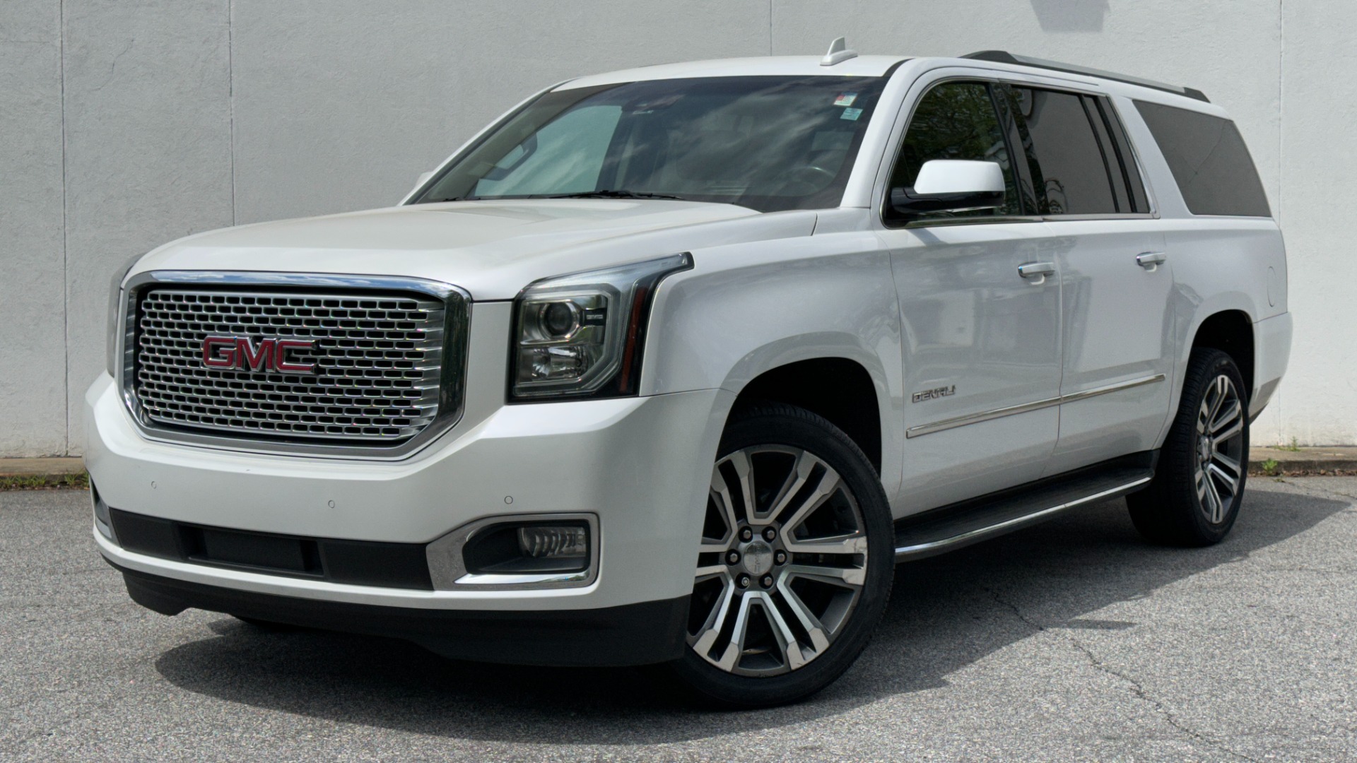 Used 2017 GMC Yukon XL DENALI / OPEN ROAD PACKAGE / REAR ENTERTAINMENT / THEFT SYSTEM for sale Sold at Formula Imports in Charlotte NC 28227 1