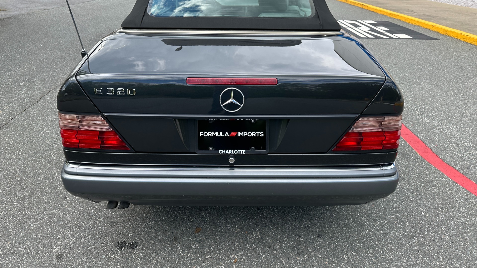 Used 1994 Mercedes-Benz 300 Series E 320 / CONVERTIBLE / MEMORY / POWER TOP / INLINE 6CYL / LEATHER for sale $17,000 at Formula Imports in Charlotte NC 28227 10