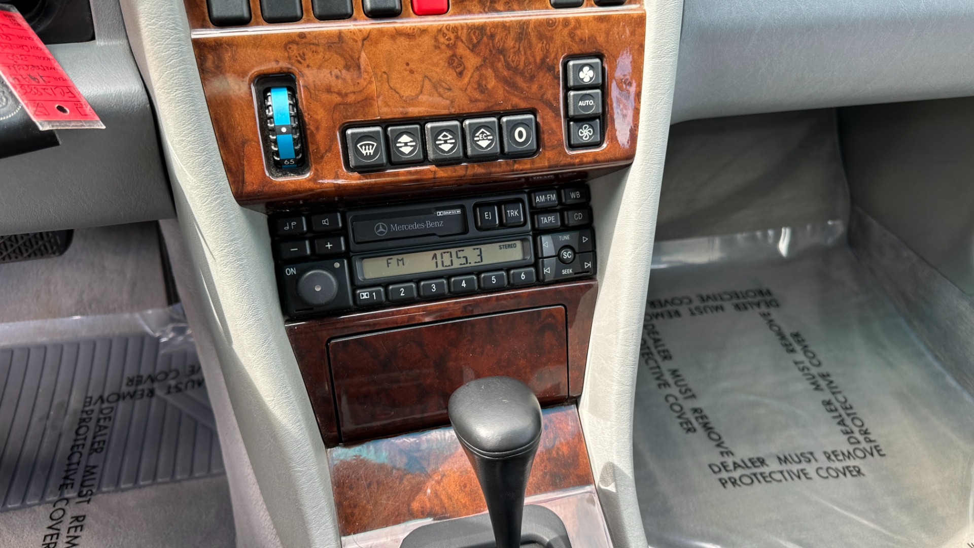 Used 1994 Mercedes-Benz 300 Series E 320 / CONVERTIBLE / MEMORY / POWER TOP / INLINE 6CYL / LEATHER for sale $23,500 at Formula Imports in Charlotte NC 28227 26