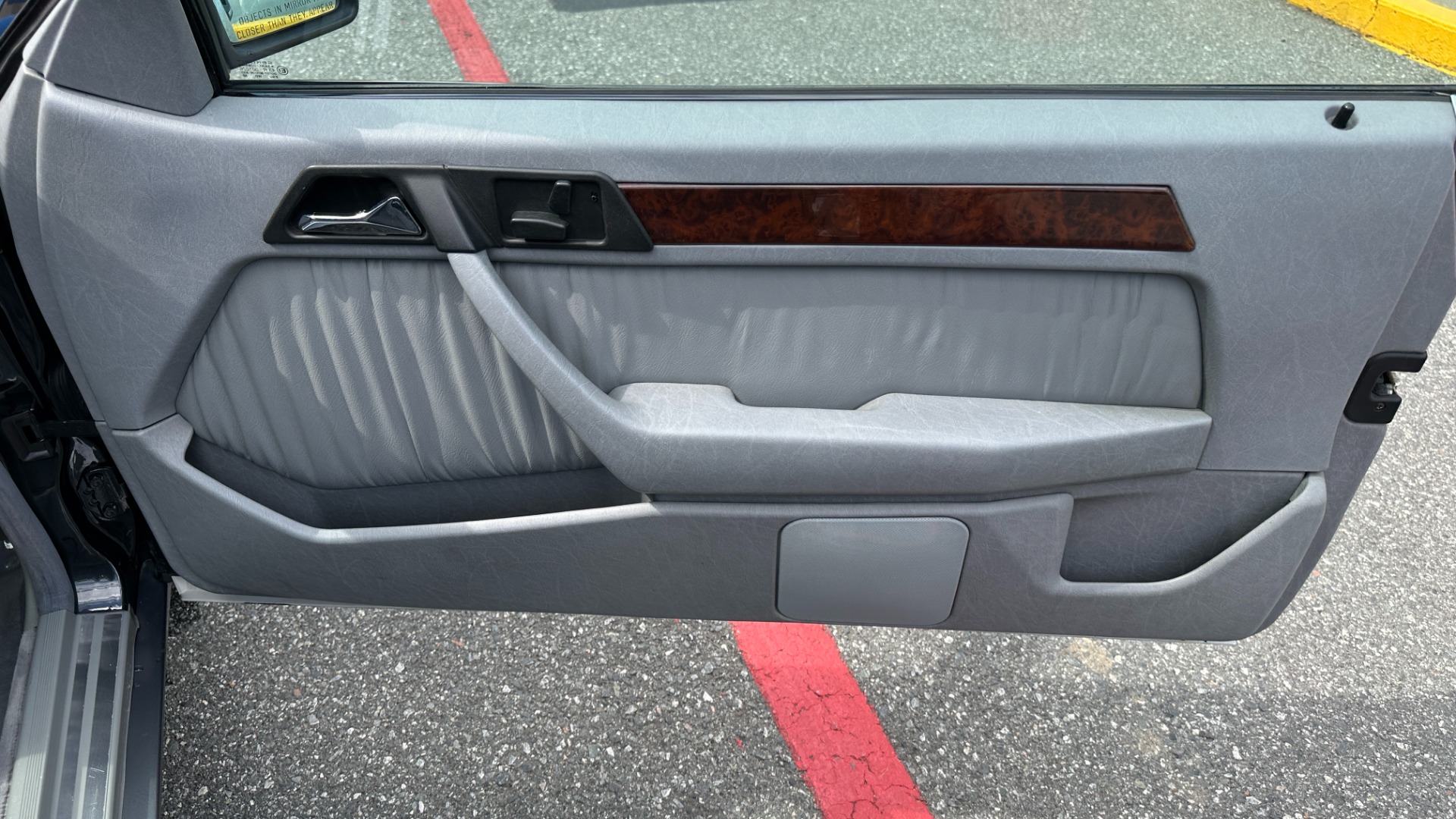Used 1994 Mercedes-Benz 300 Series E 320 / CONVERTIBLE / MEMORY / POWER TOP / INLINE 6CYL / LEATHER for sale $23,500 at Formula Imports in Charlotte NC 28227 29
