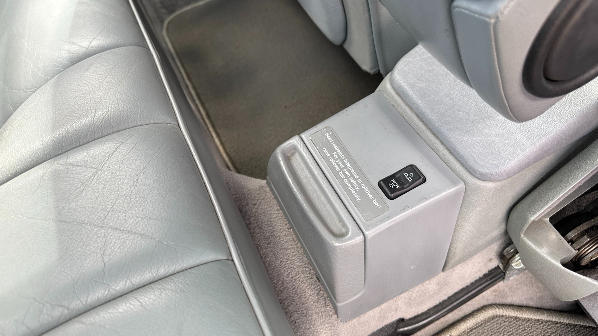 Used 1994 Mercedes-Benz 300 Series E 320 / CONVERTIBLE / MEMORY / POWER TOP / INLINE 6CYL / LEATHER for sale $23,500 at Formula Imports in Charlotte NC 28227 36