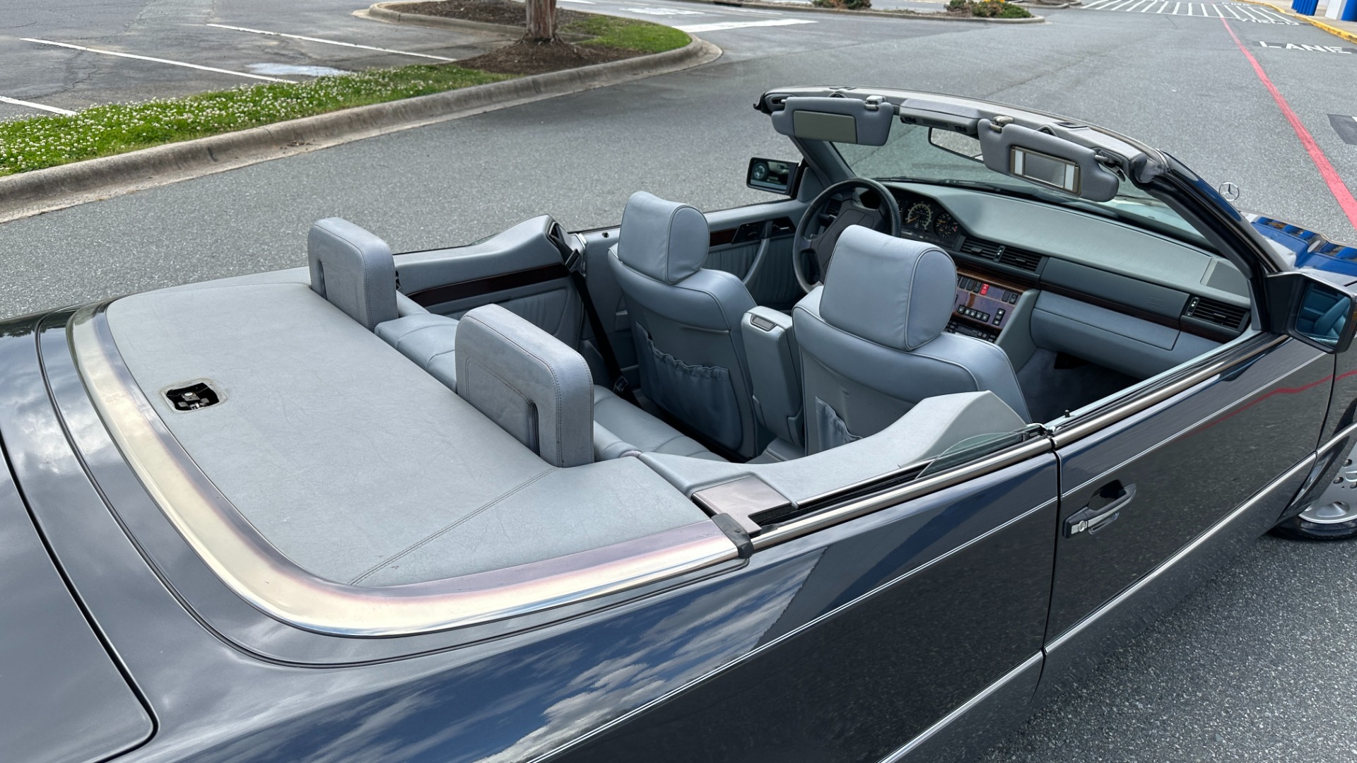 Used 1994 Mercedes-Benz 300 Series E 320 / CONVERTIBLE / MEMORY / POWER TOP / INLINE 6CYL / LEATHER for sale $23,500 at Formula Imports in Charlotte NC 28227 39