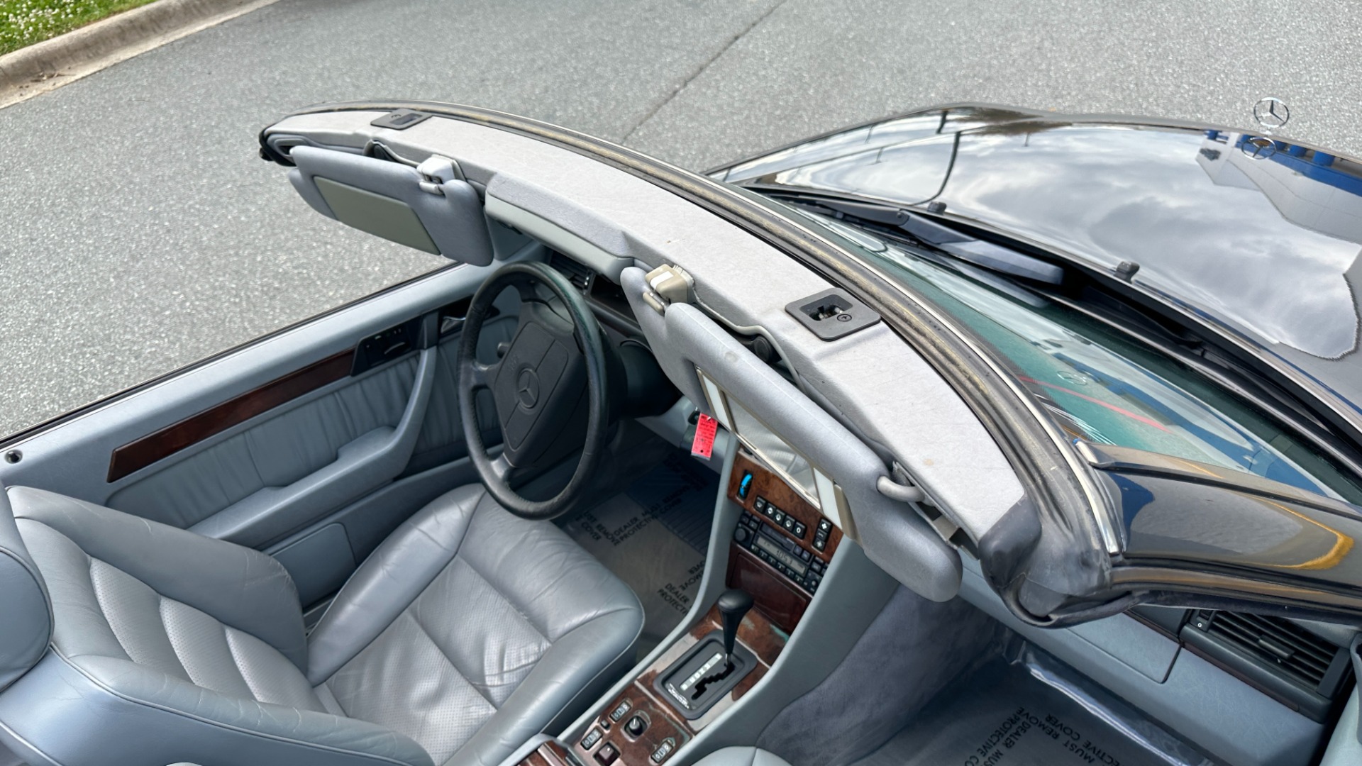 Used 1994 Mercedes-Benz 300 Series E 320 / CONVERTIBLE / MEMORY / POWER TOP / INLINE 6CYL / LEATHER for sale $23,500 at Formula Imports in Charlotte NC 28227 43