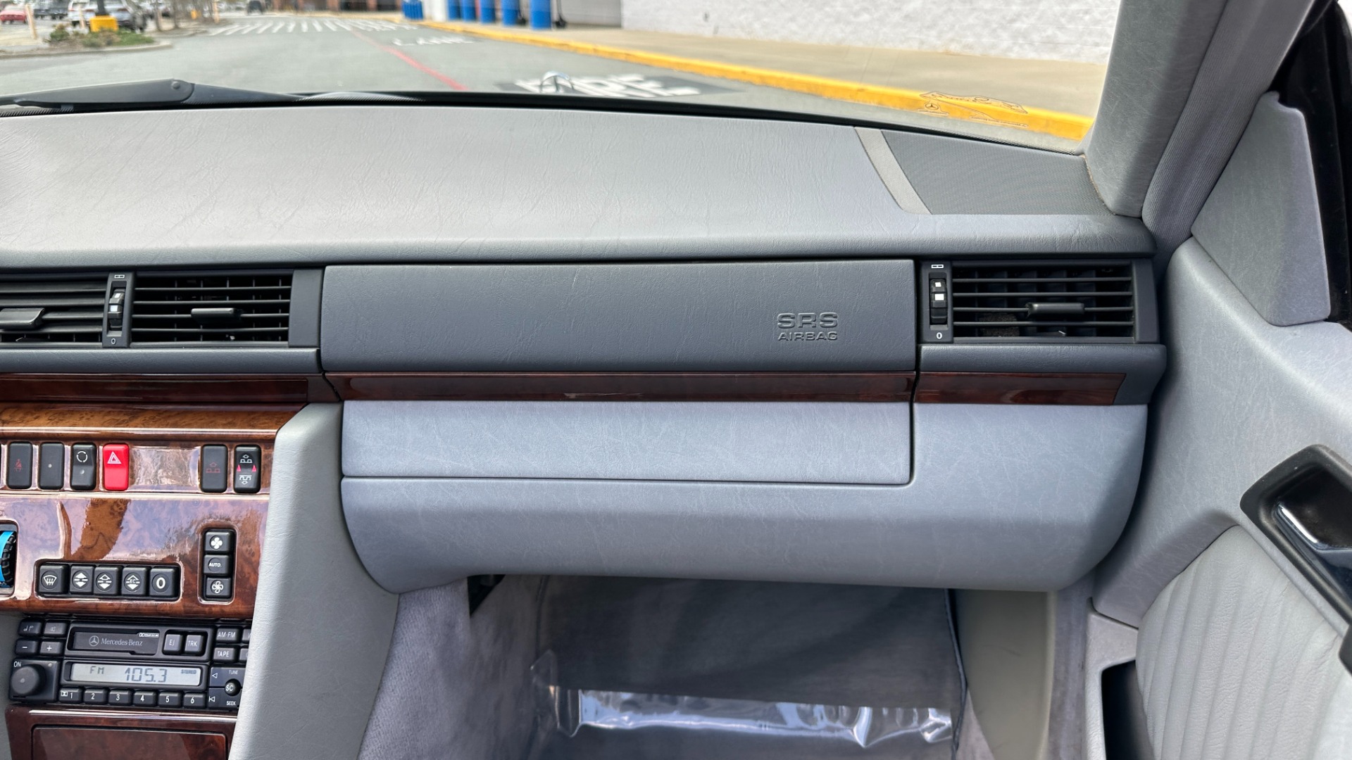 Used 1994 Mercedes-Benz 300 Series E 320 / CONVERTIBLE / MEMORY / POWER TOP / INLINE 6CYL / LEATHER for sale $23,500 at Formula Imports in Charlotte NC 28227 47