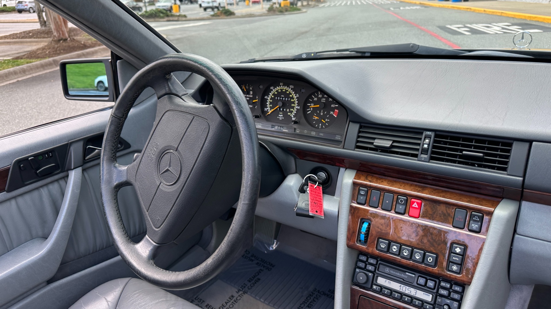 Used 1994 Mercedes-Benz 300 Series E 320 / CONVERTIBLE / MEMORY / POWER TOP / INLINE 6CYL / LEATHER for sale $23,500 at Formula Imports in Charlotte NC 28227 48