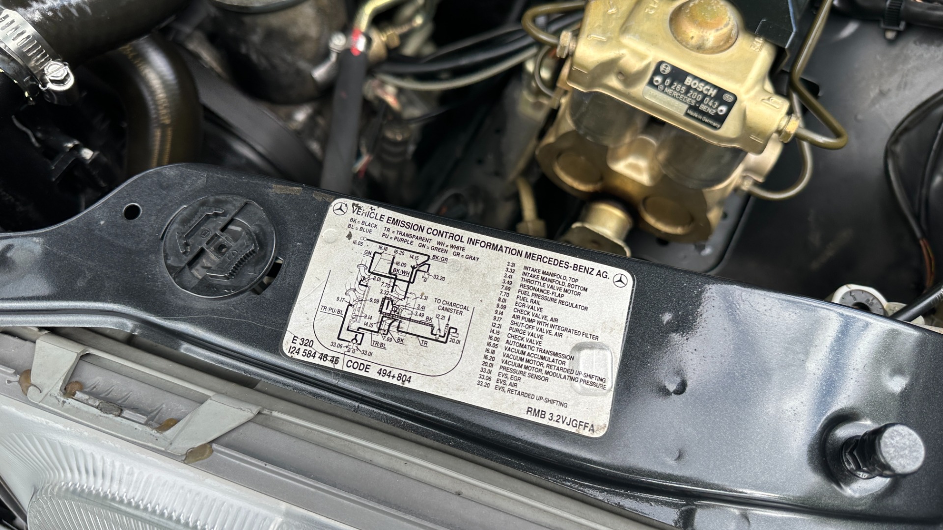 Used 1994 Mercedes-Benz 300 Series E 320 / CONVERTIBLE / MEMORY / POWER TOP / INLINE 6CYL / LEATHER for sale $23,500 at Formula Imports in Charlotte NC 28227 51