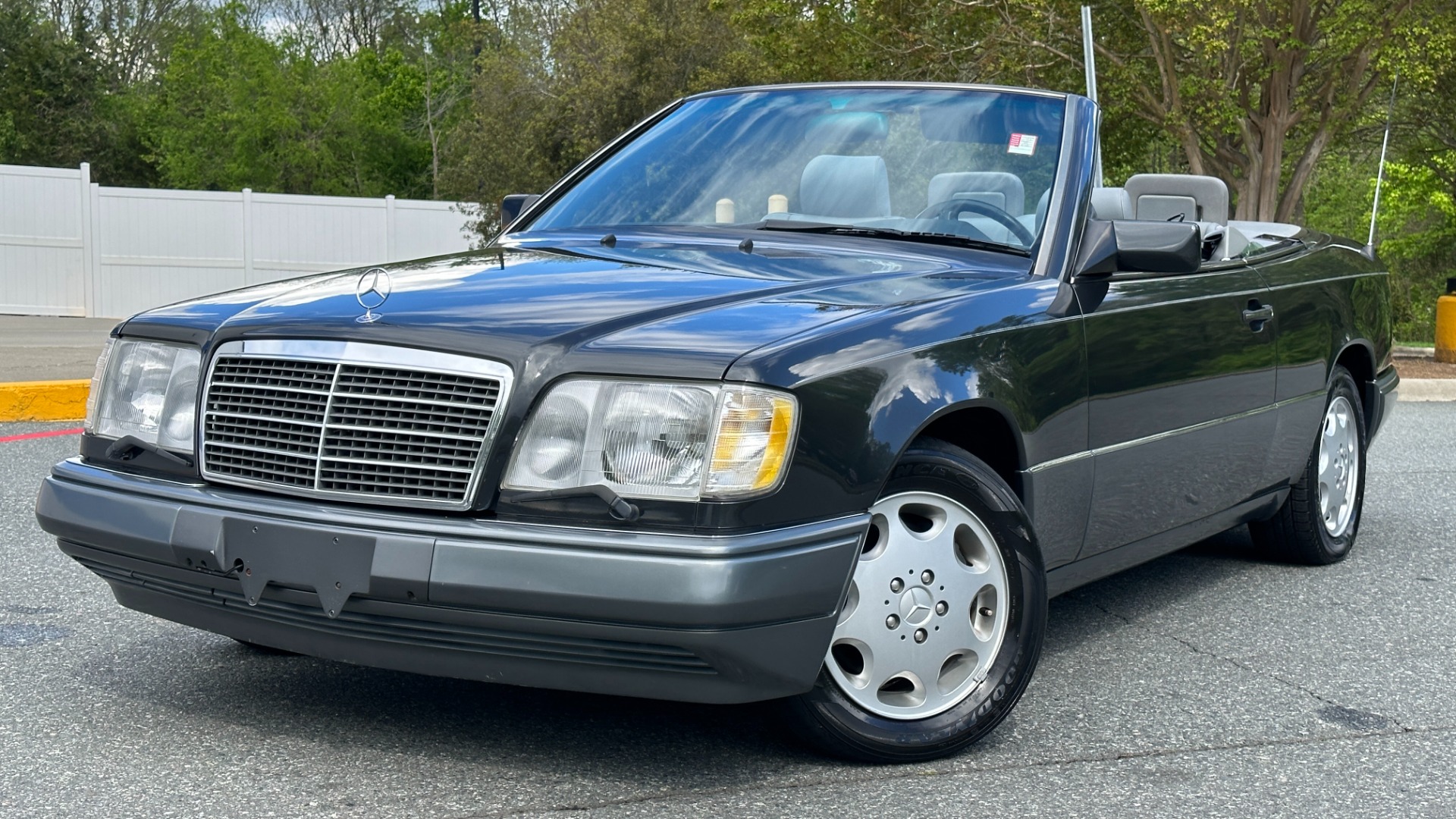 Used 1994 Mercedes-Benz 300 Series E 320 / CONVERTIBLE / MEMORY / POWER TOP / INLINE 6CYL / LEATHER for sale $23,500 at Formula Imports in Charlotte NC 28227 55