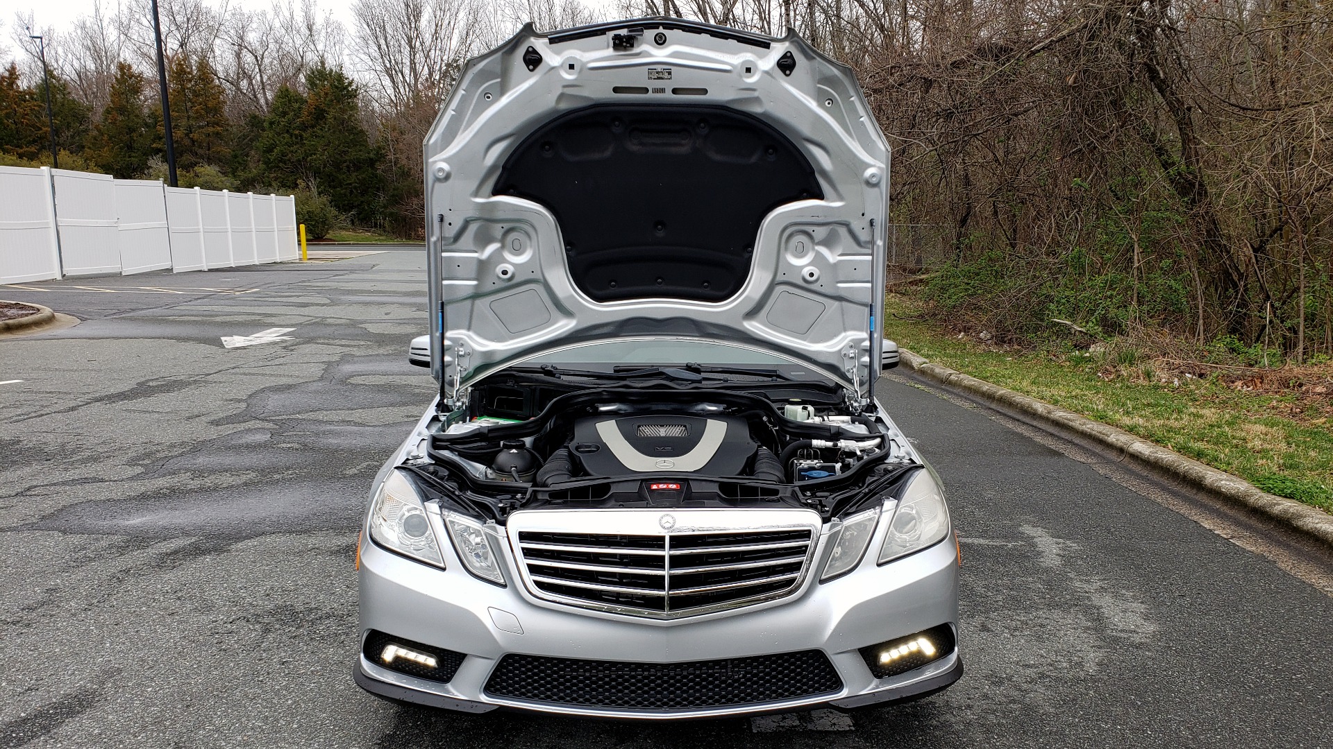 Used 2011 Mercedes-Benz E-CLASS E 350 PREMIUM / SUNROOF / NAV / HTD STS / REARVIEW for sale Sold at Formula Imports in Charlotte NC 28227 14