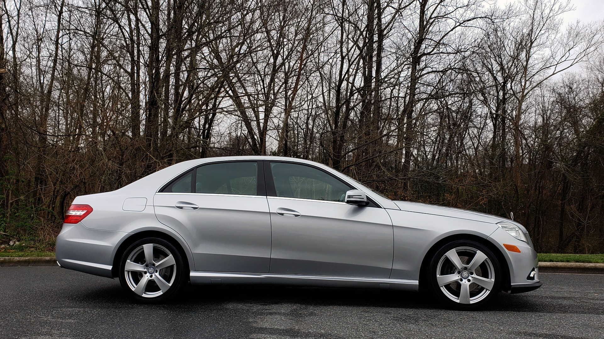 Used 2011 Mercedes-Benz E-CLASS E 350 PREMIUM / SUNROOF / NAV / HTD STS / REARVIEW for sale Sold at Formula Imports in Charlotte NC 28227 9