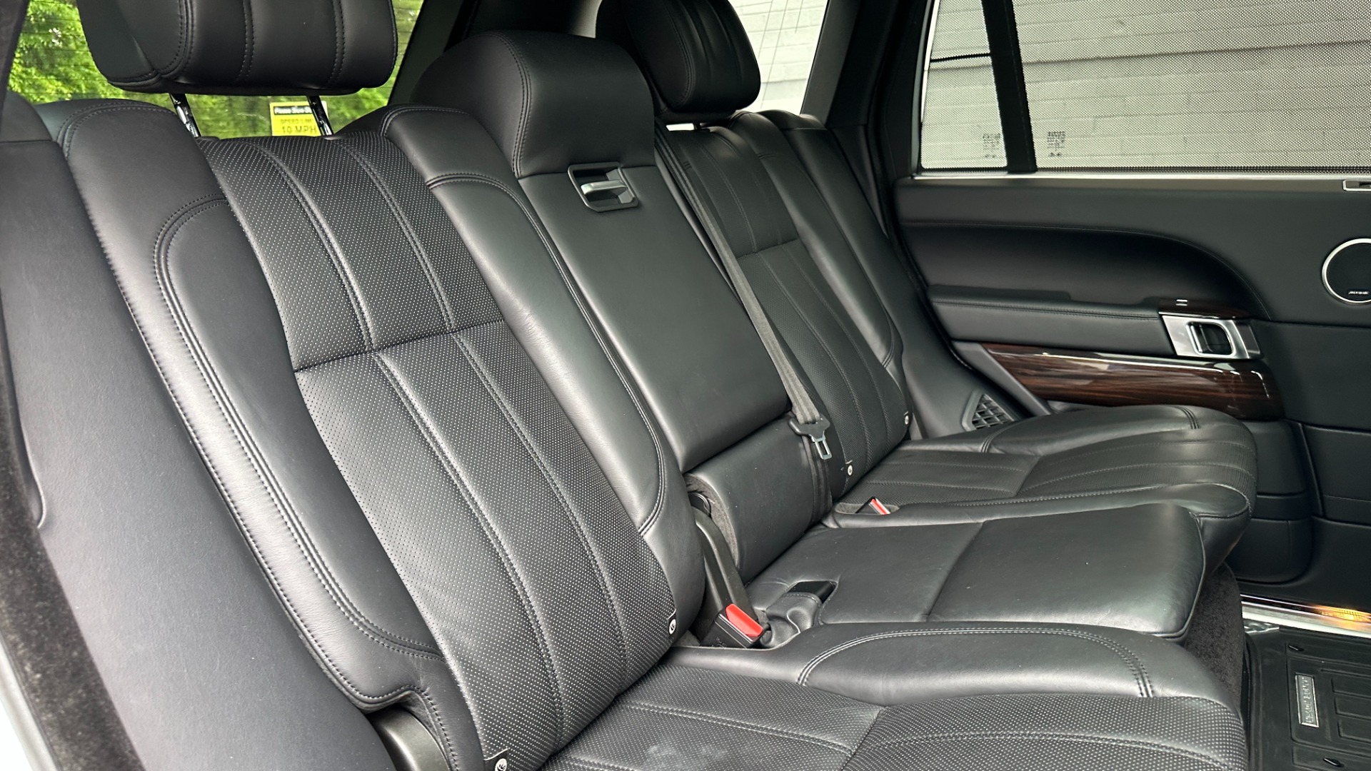Used 2016 Land Rover Range Rover SUPERCHARGED 5.0 LWB / MERIDIAN / 22IN WHEELS / TOW PKG / CLIMATE PKG for sale $44,000 at Formula Imports in Charlotte NC 28227 42