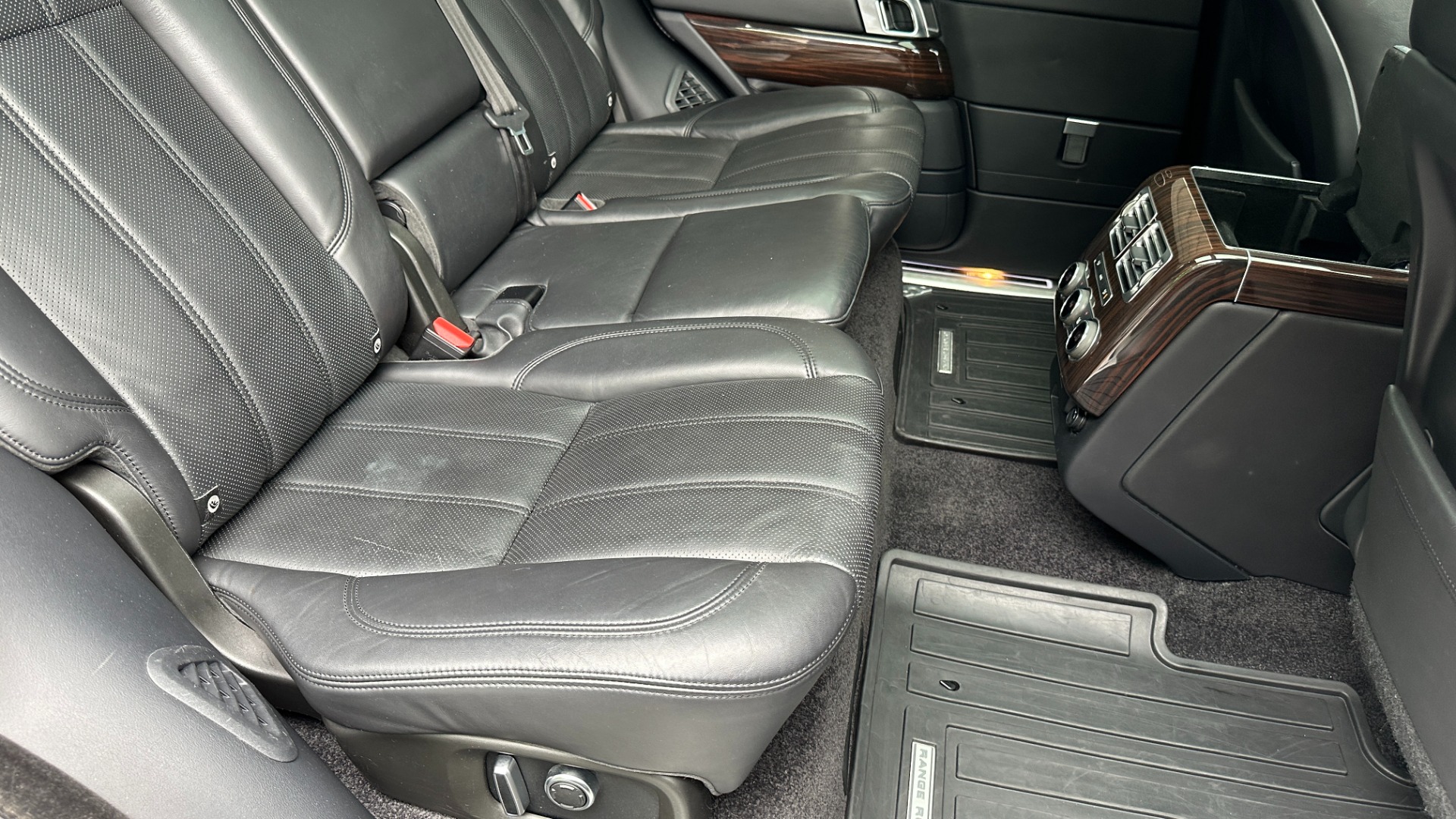 Used 2016 Land Rover Range Rover SUPERCHARGED 5.0 LWB / MERIDIAN / 22IN WHEELS / TOW PKG / CLIMATE PKG for sale $44,000 at Formula Imports in Charlotte NC 28227 43
