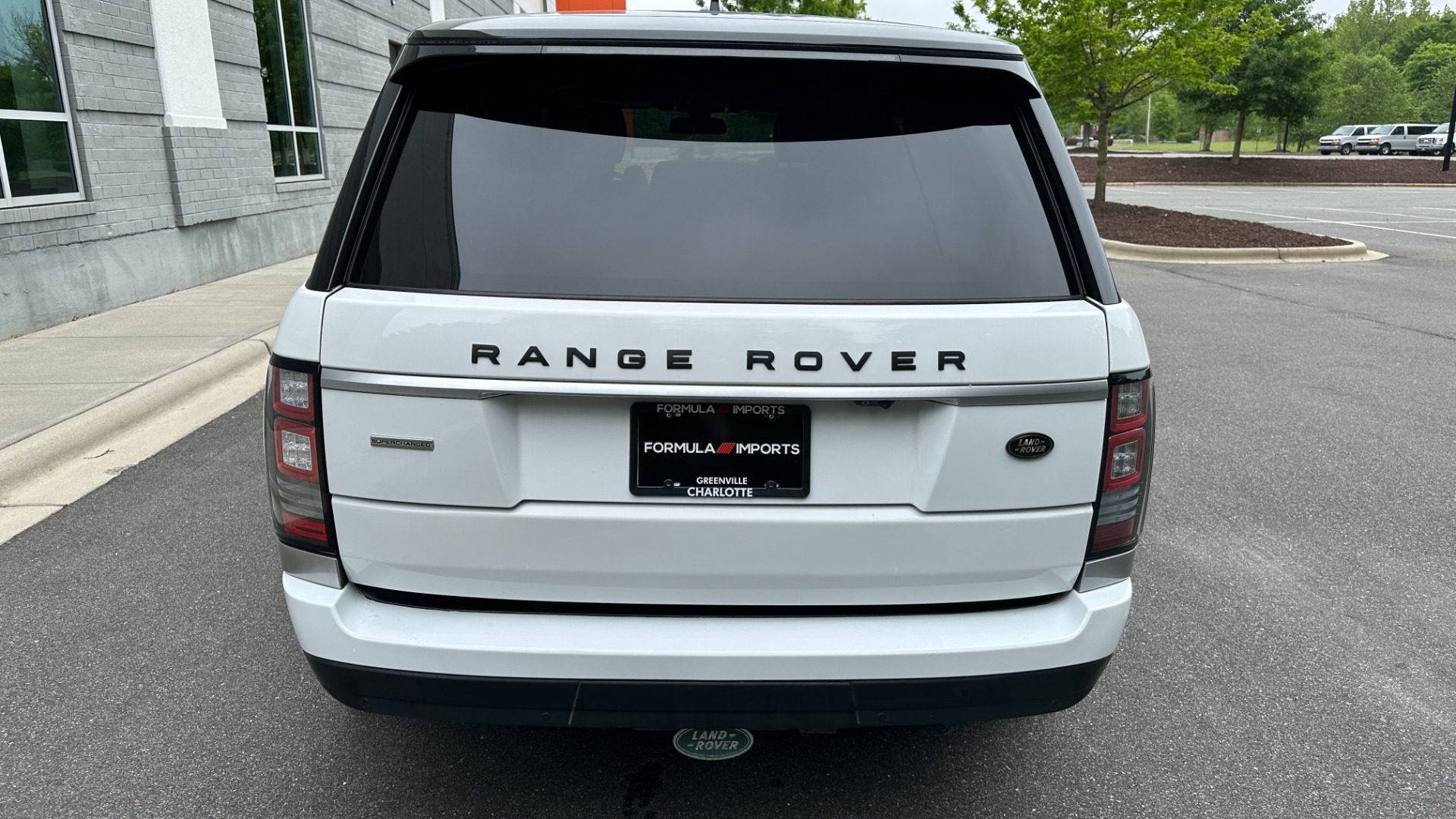 Used 2016 Land Rover Range Rover SUPERCHARGED 5.0 LWB / MERIDIAN / 22IN WHEELS / TOW PKG / CLIMATE PKG for sale $44,000 at Formula Imports in Charlotte NC 28227 9
