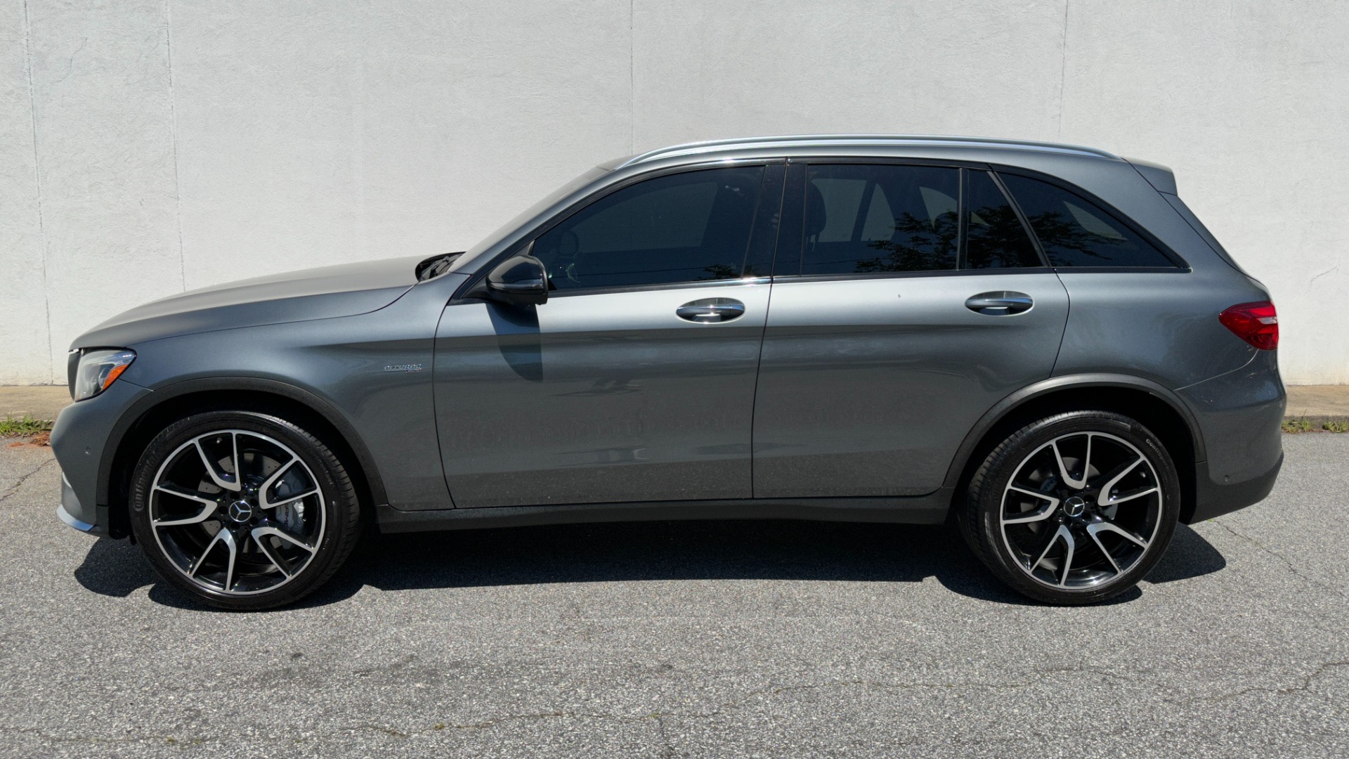 Used 2019 Mercedes-Benz GLC AMG GLC 43 / DRIVER ASSIST / CARBON FIBER / AMG 21IN WHEELS / BURMESTER for sale $41,995 at Formula Imports in Charlotte NC 28227 3