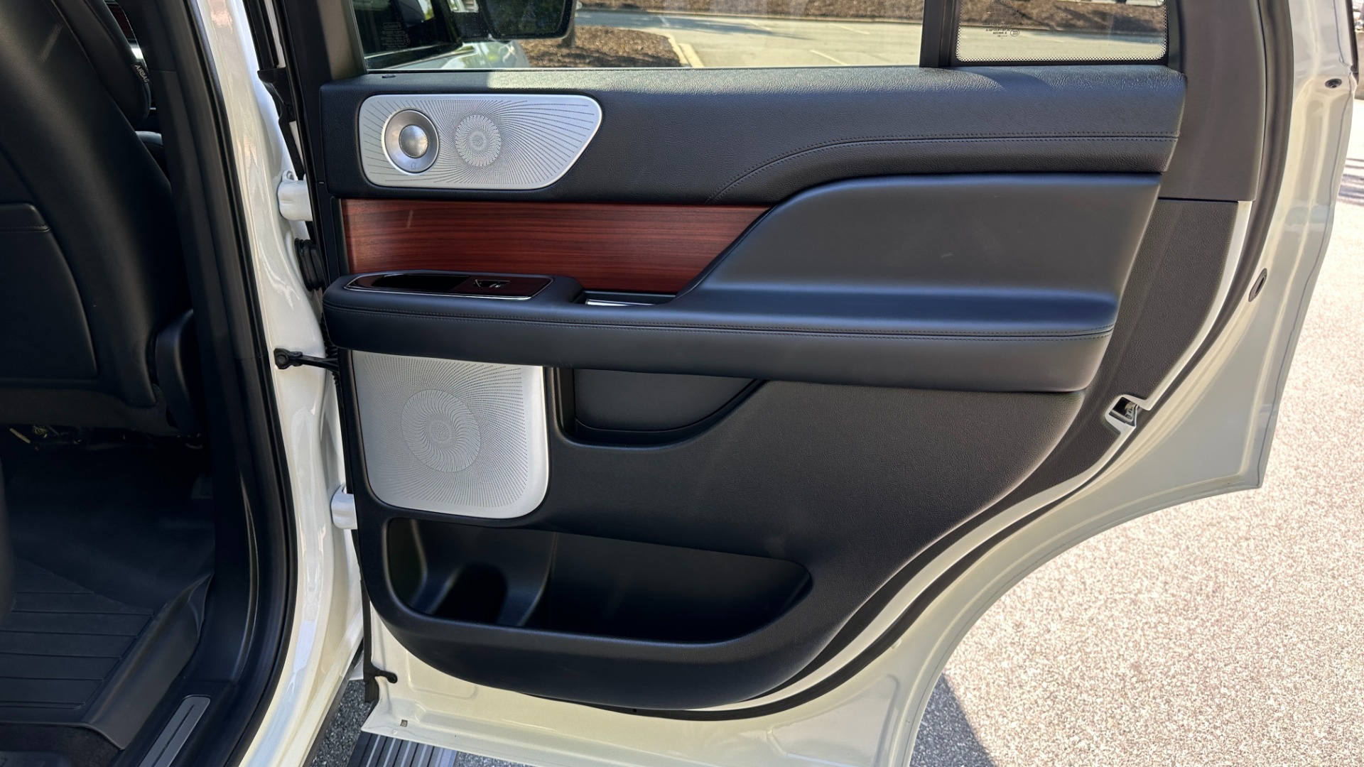 Used 2021 Lincoln Navigator Reserve for sale $73,250 at Formula Imports in Charlotte NC 28227 39