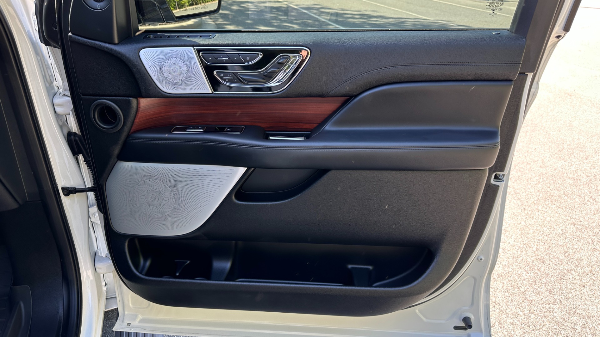 Used 2021 Lincoln Navigator Reserve for sale $73,250 at Formula Imports in Charlotte NC 28227 43
