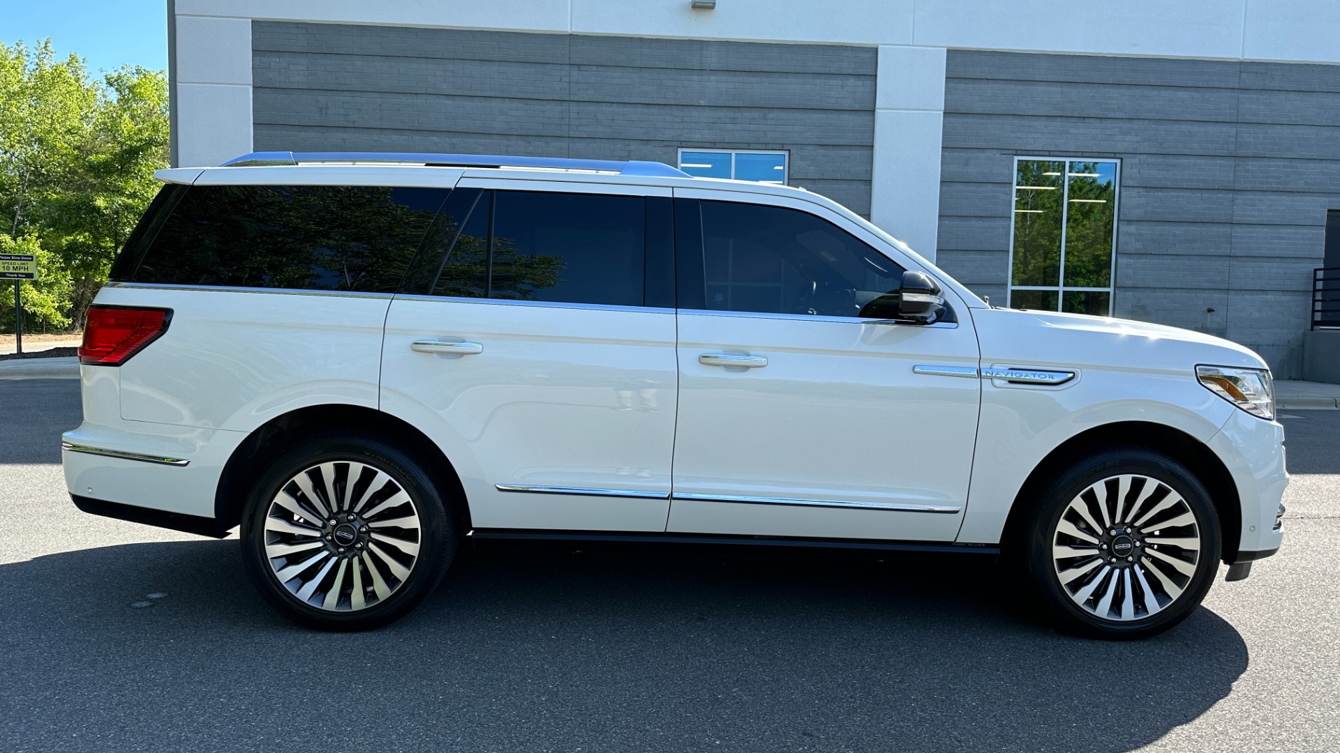 Used 2021 Lincoln Navigator Reserve for sale $73,250 at Formula Imports in Charlotte NC 28227 6