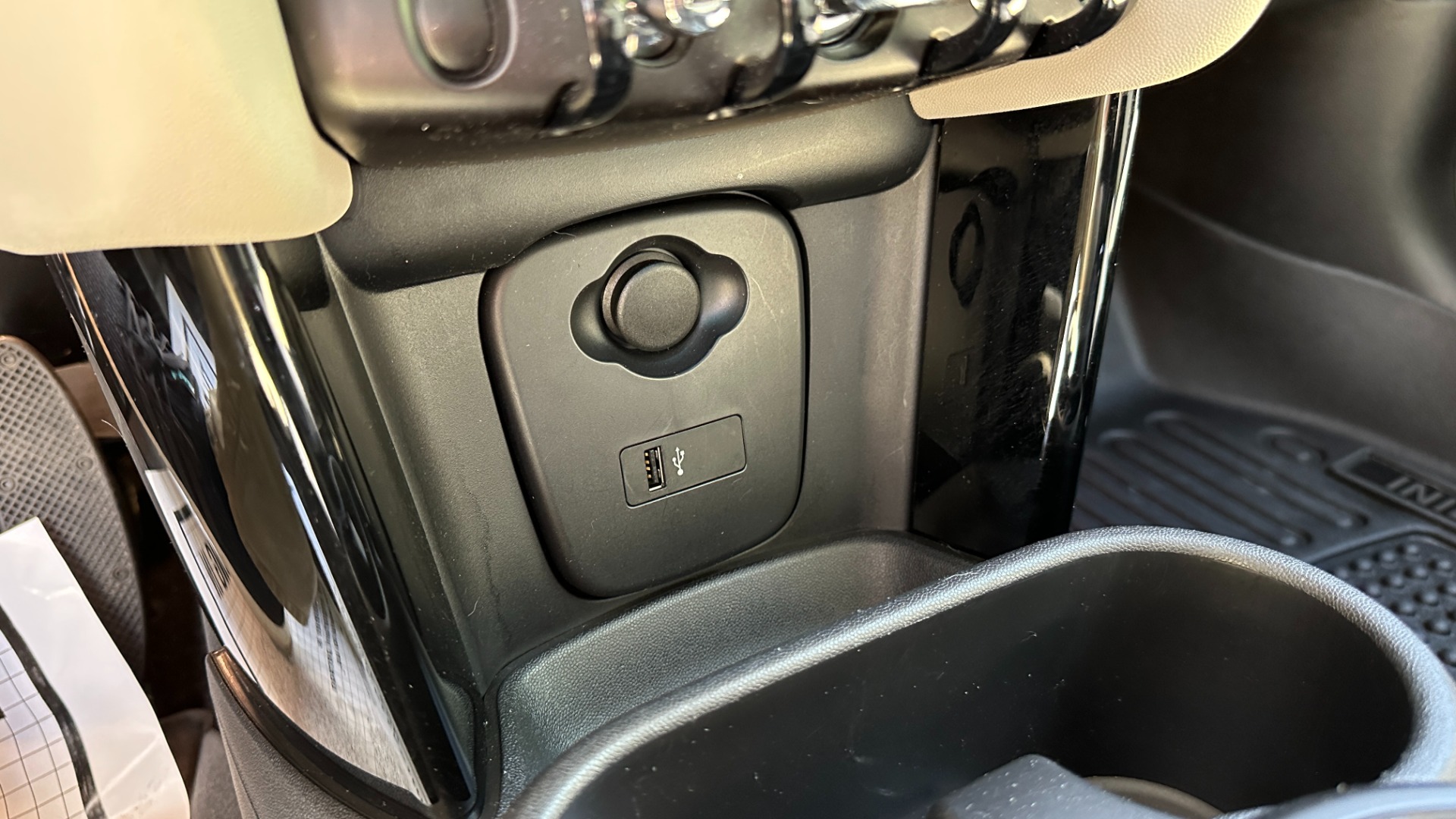 Used 2022 MINI Hardtop 2 Door Cooper SE / FULLY ELECTRIC / CHECKERED INTERIOR / ROOF RAILS / BRG PAINT for sale $28,300 at Formula Imports in Charlotte NC 28227 20