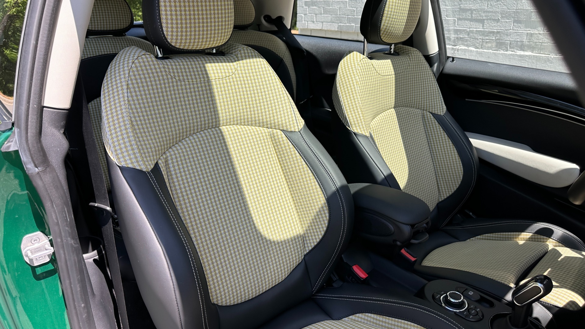 Used 2022 MINI Hardtop 2 Door Cooper SE / FULLY ELECTRIC / CHECKERED INTERIOR / ROOF RAILS / BRG PAINT for sale Sold at Formula Imports in Charlotte NC 28227 27