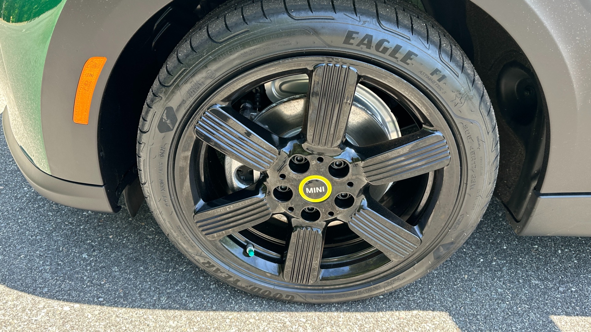 Used 2022 MINI Hardtop 2 Door Cooper SE / FULLY ELECTRIC / CHECKERED INTERIOR / ROOF RAILS / BRG PAINT for sale $28,300 at Formula Imports in Charlotte NC 28227 45