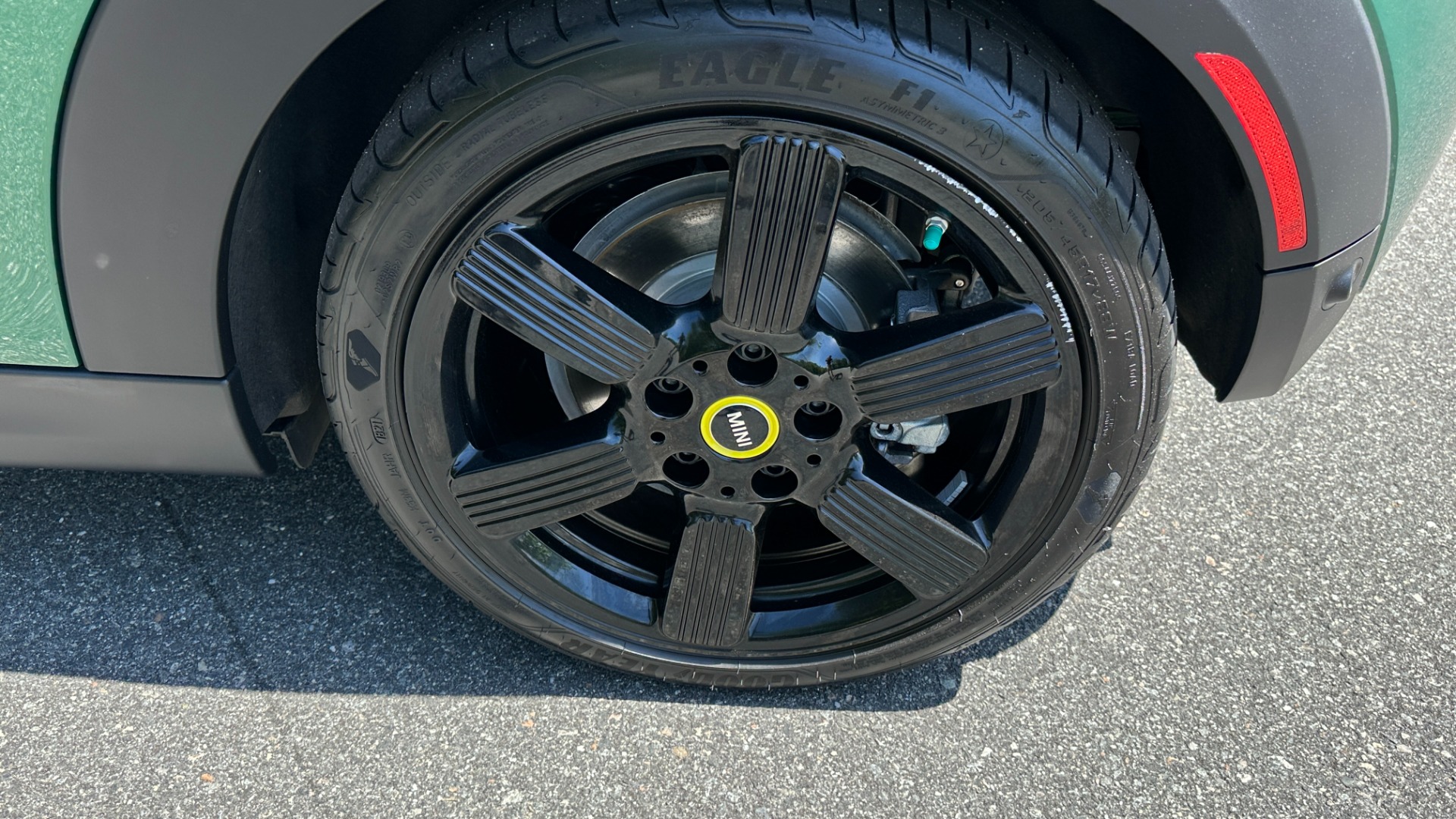 Used 2022 MINI Hardtop 2 Door Cooper SE / FULLY ELECTRIC / CHECKERED INTERIOR / ROOF RAILS / BRG PAINT for sale $28,300 at Formula Imports in Charlotte NC 28227 46
