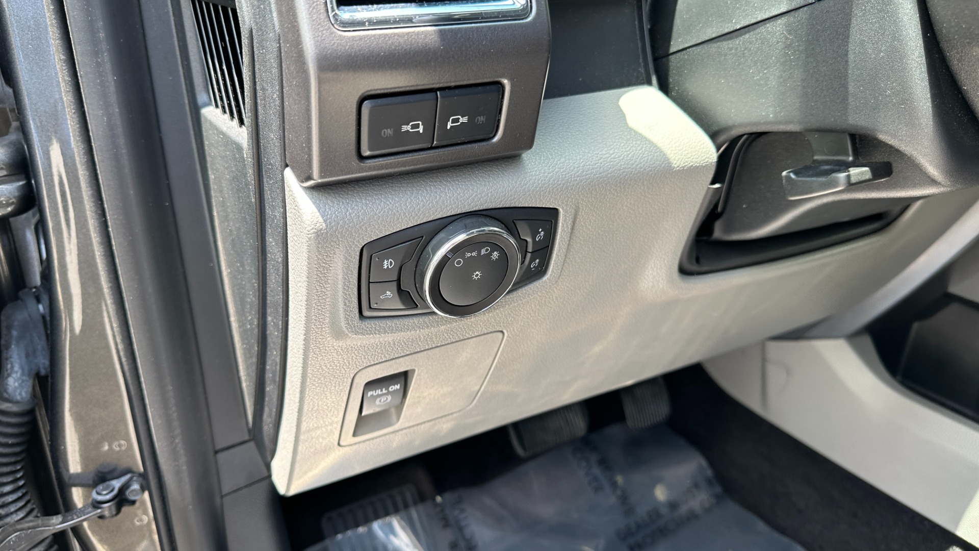 Used 2017 Ford F-150 XLT / 2.7L ECOBOOST / TOW PKG / BACKUP CAMERA for sale $26,995 at Formula Imports in Charlotte NC 28227 16