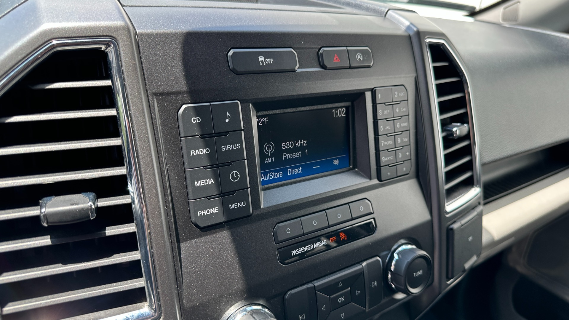 Used 2017 Ford F-150 XLT / 2.7L ECOBOOST / TOW PKG / BACKUP CAMERA for sale $26,995 at Formula Imports in Charlotte NC 28227 19