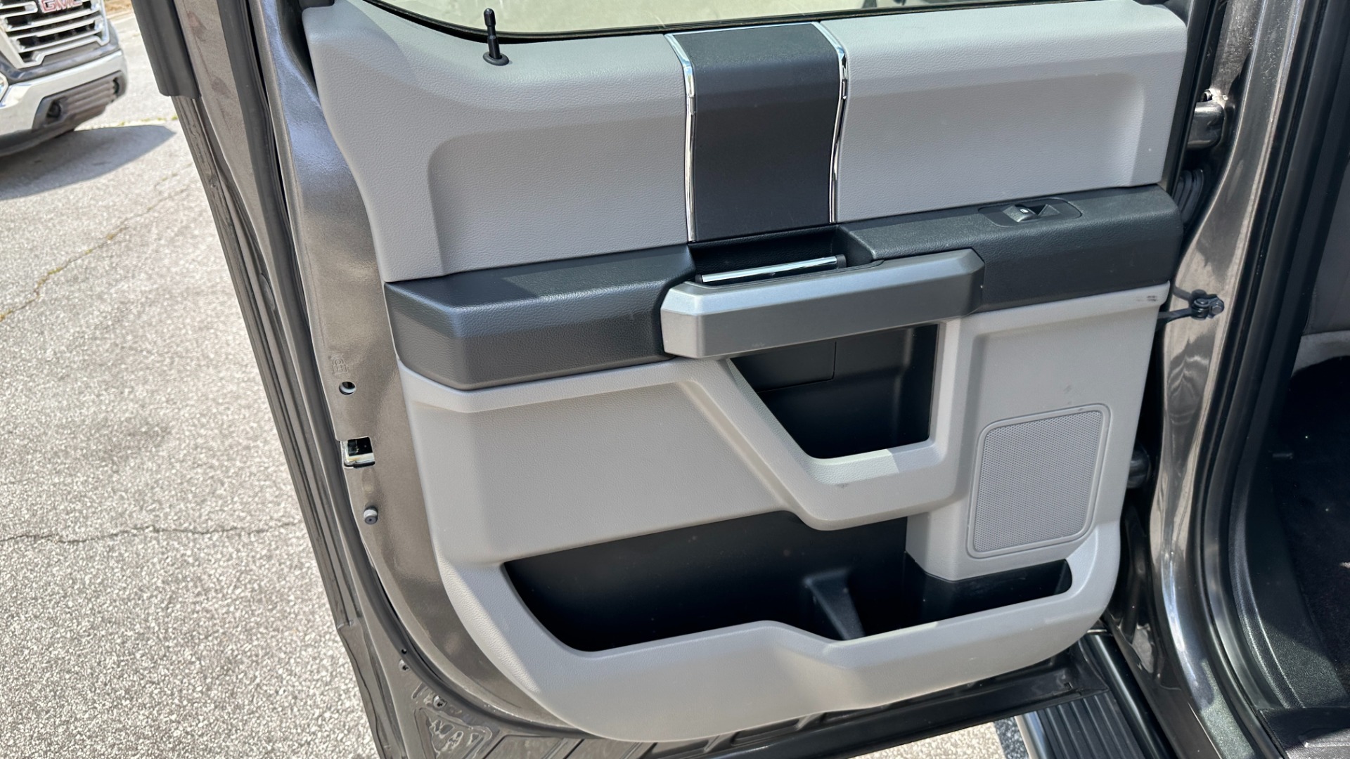 Used 2017 Ford F-150 XLT / 2.7L ECOBOOST / TOW PKG / BACKUP CAMERA for sale Sold at Formula Imports in Charlotte NC 28227 23