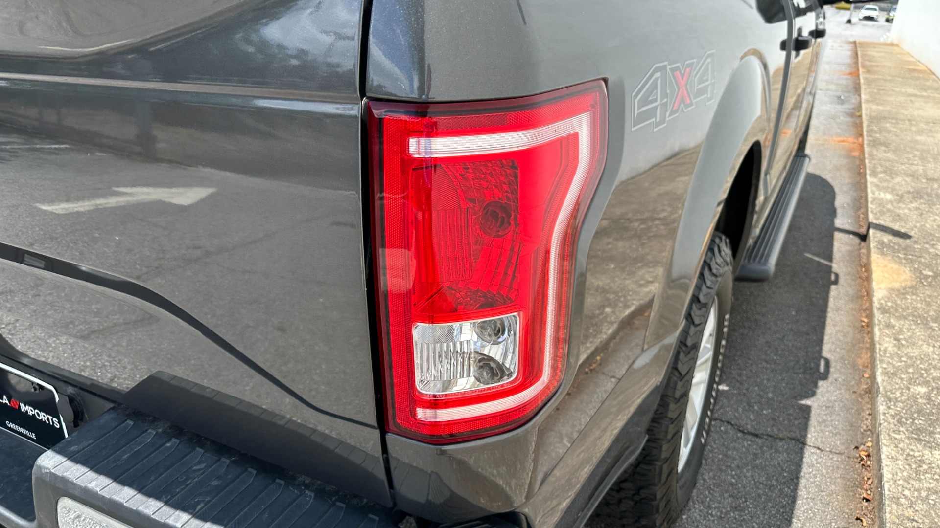 Used 2017 Ford F-150 XLT / 2.7L ECOBOOST / TOW PKG / BACKUP CAMERA for sale $26,995 at Formula Imports in Charlotte NC 28227 43