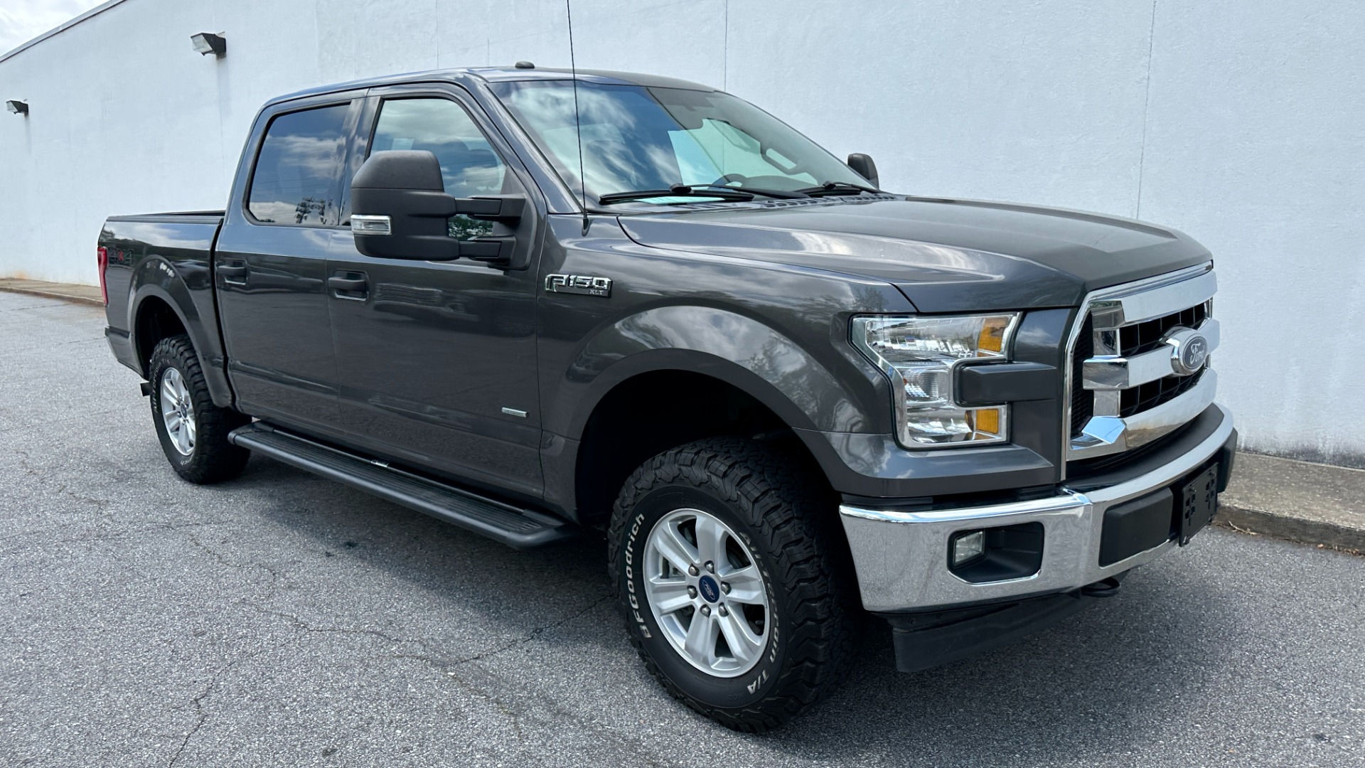 Used 2017 Ford F-150 XLT / 2.7L ECOBOOST / TOW PKG / BACKUP CAMERA for sale $26,995 at Formula Imports in Charlotte NC 28227 5