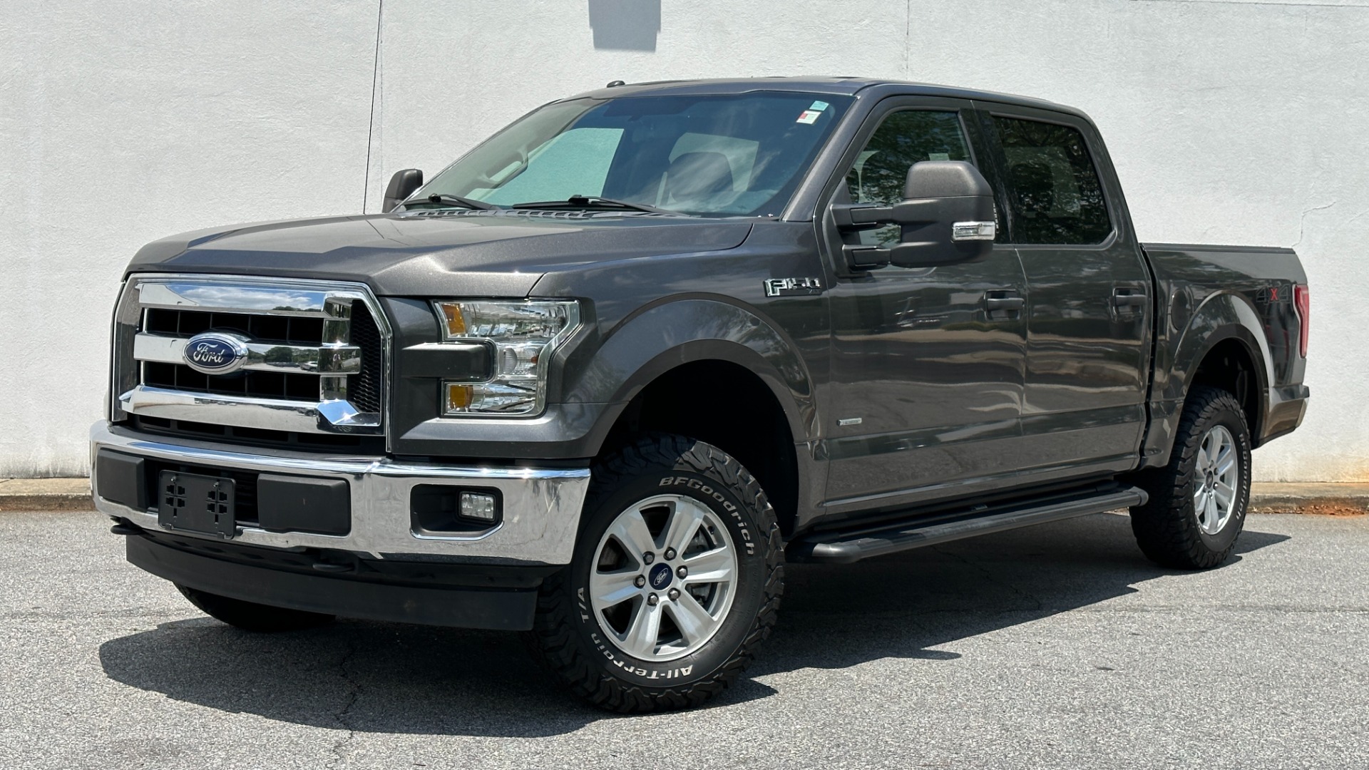 Used 2017 Ford F-150 XLT / 2.7L ECOBOOST / TOW PKG / BACKUP CAMERA for sale $26,995 at Formula Imports in Charlotte NC 28227 1