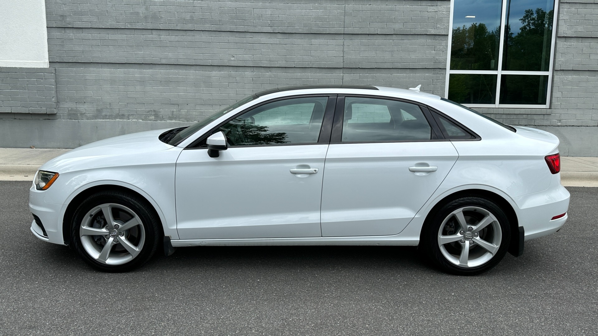 Used 2015 Audi A3 2.0T Premium Plus for sale $12,495 at Formula Imports in Charlotte NC 28227 3