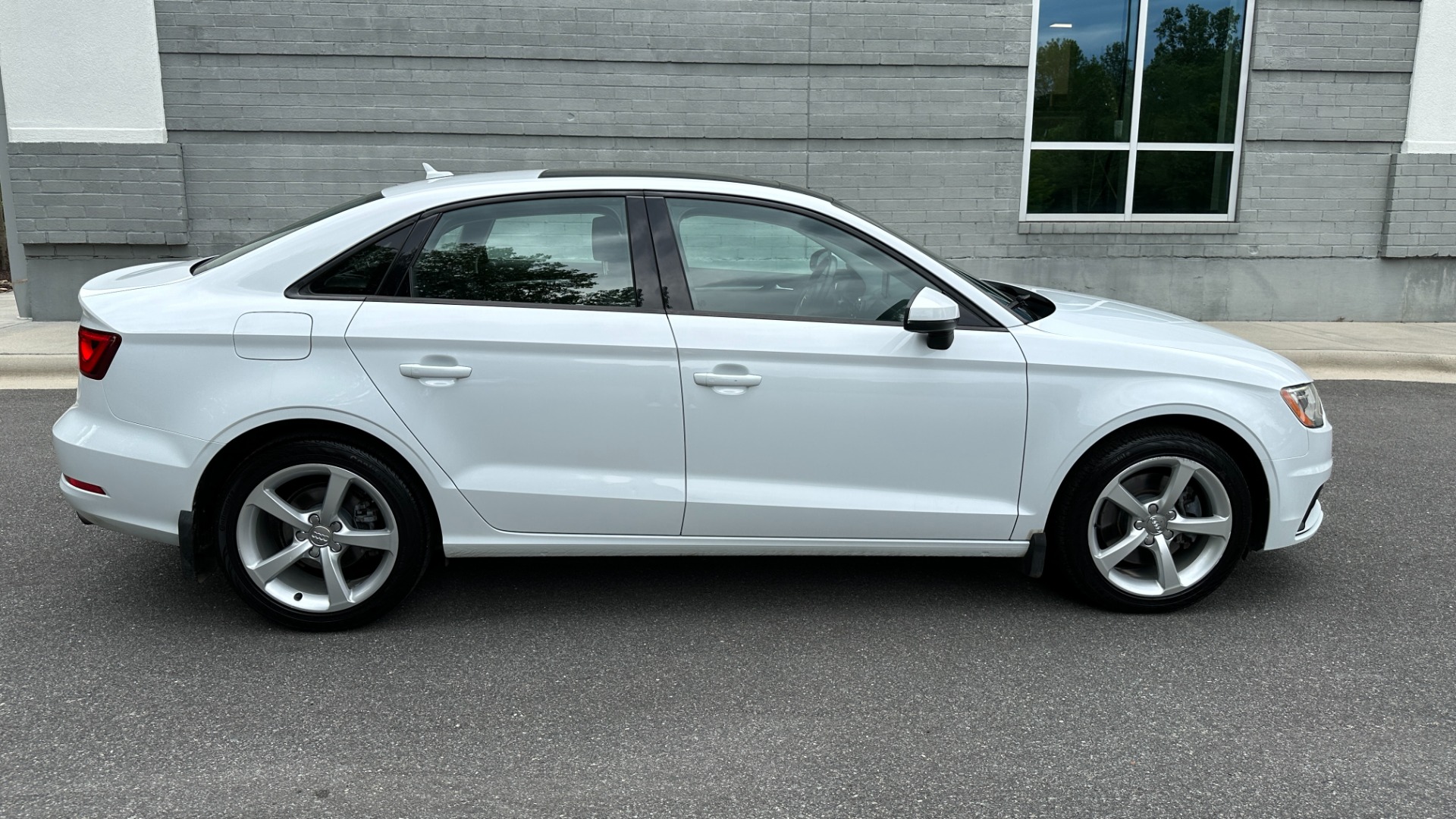 Used 2015 Audi A3 2.0T Premium Plus for sale $12,495 at Formula Imports in Charlotte NC 28227 6