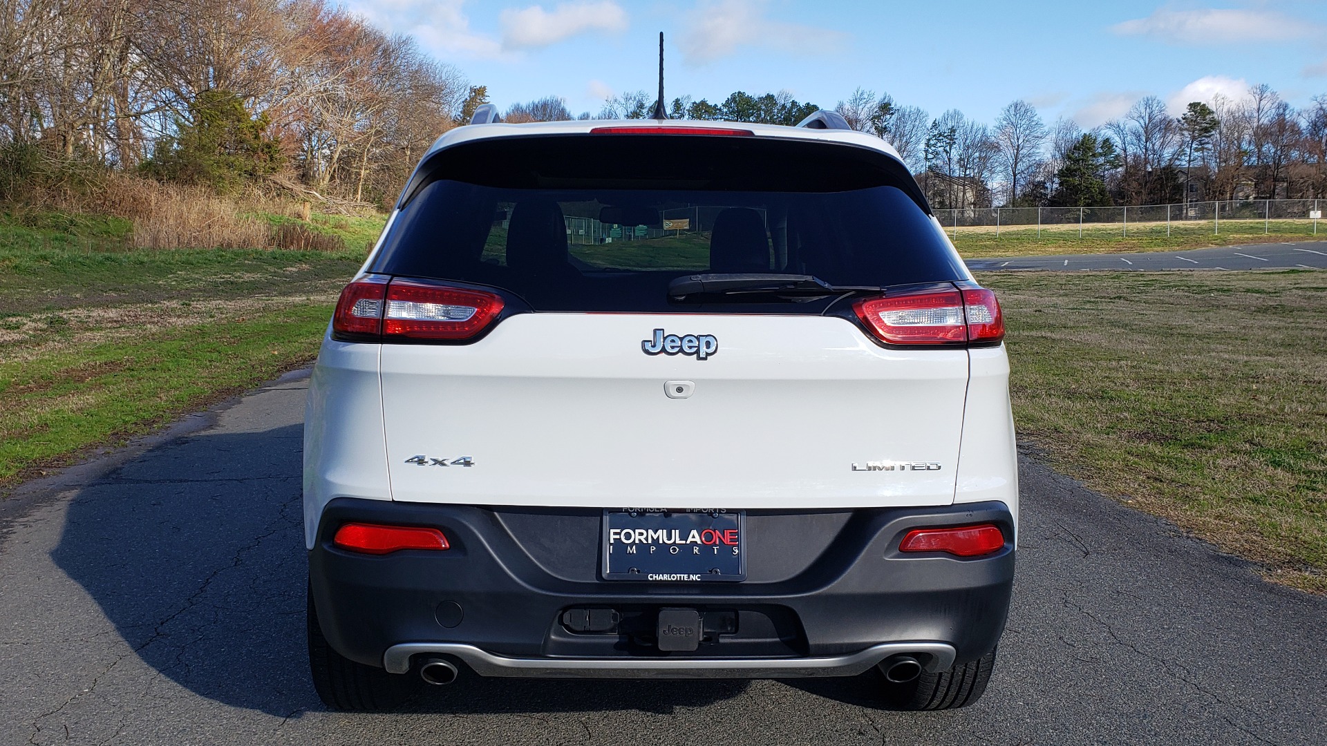 Used 2014 Jeep CHEROKEE LIMITED 4WD / 3.2L V6 / 9SPD AUTO / DUAL-SUNROOF / TOW for sale Sold at Formula Imports in Charlotte NC 28227 18