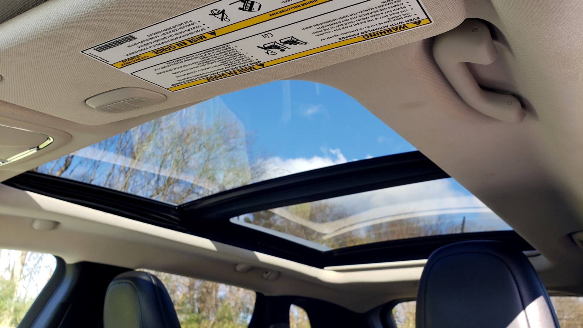Used 2014 Jeep CHEROKEE LIMITED 4WD / 3.2L V6 / 9SPD AUTO / DUAL-SUNROOF / TOW for sale Sold at Formula Imports in Charlotte NC 28227 29