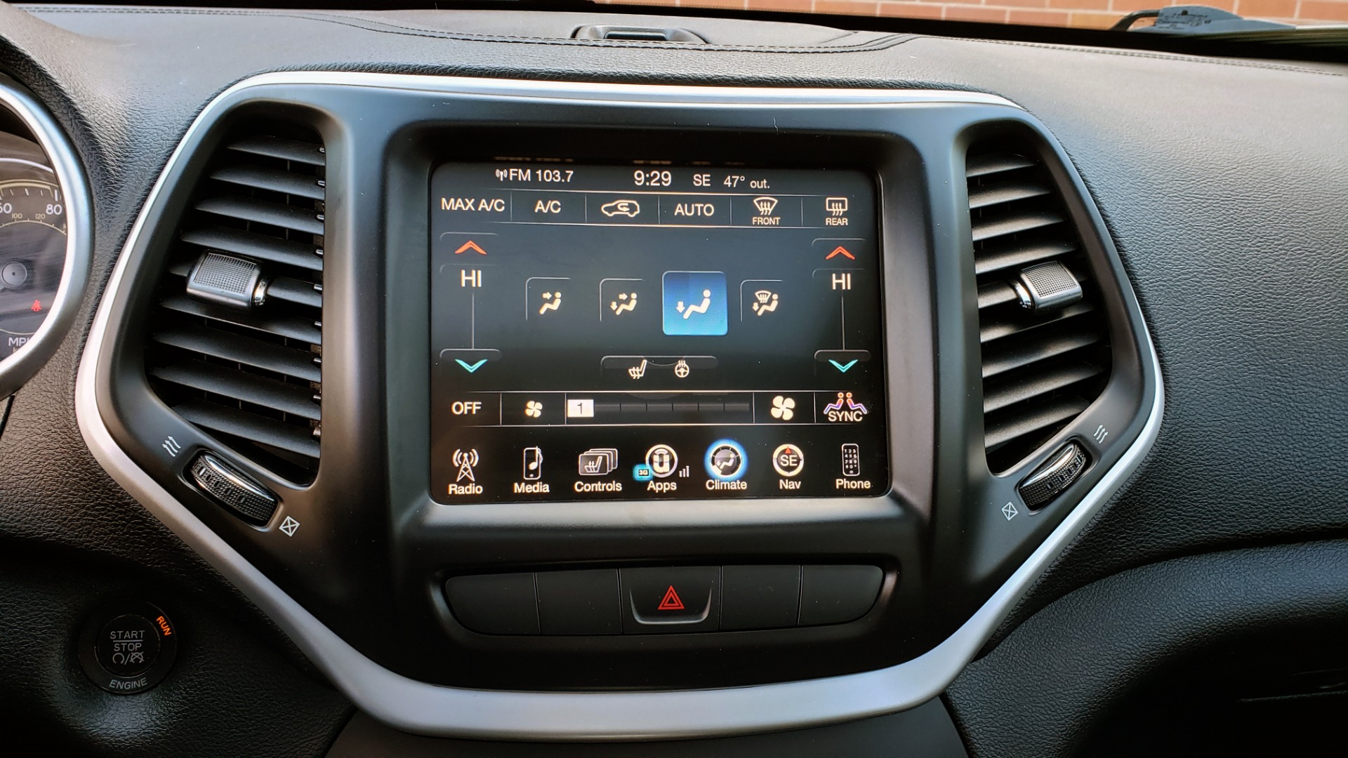 Used 2014 Jeep CHEROKEE LIMITED 4WD / 3.2L V6 / 9SPD AUTO / DUAL-SUNROOF / TOW for sale Sold at Formula Imports in Charlotte NC 28227 46