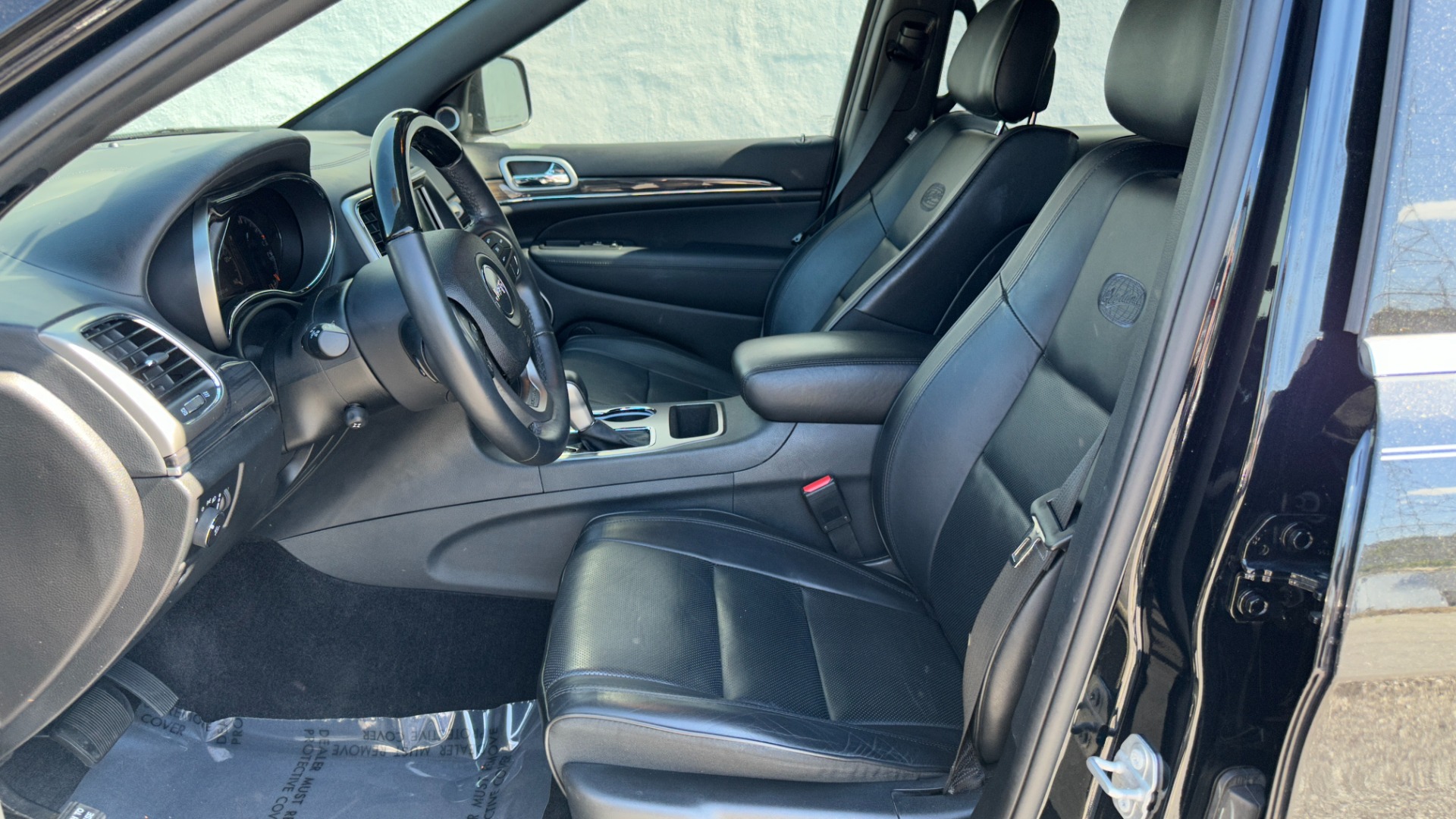 Used 2018 Jeep Grand Cherokee OVERLAND / LEATHER / RWD / PREMIUM SOUND / NAV for sale $31,695 at Formula Imports in Charlotte NC 28227 12