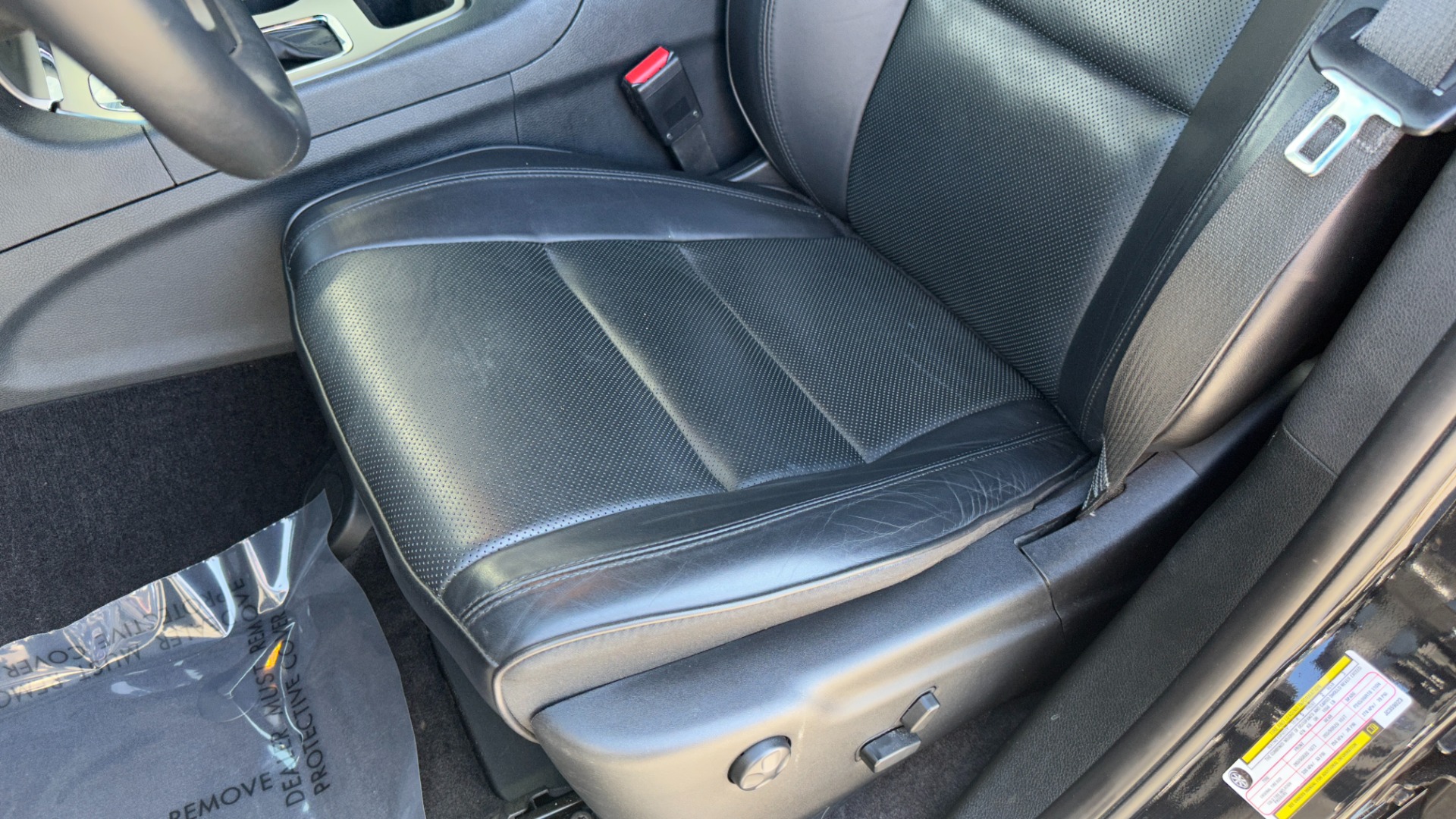 Used 2018 Jeep Grand Cherokee OVERLAND / LEATHER / RWD / PREMIUM SOUND / NAV for sale Sold at Formula Imports in Charlotte NC 28227 14