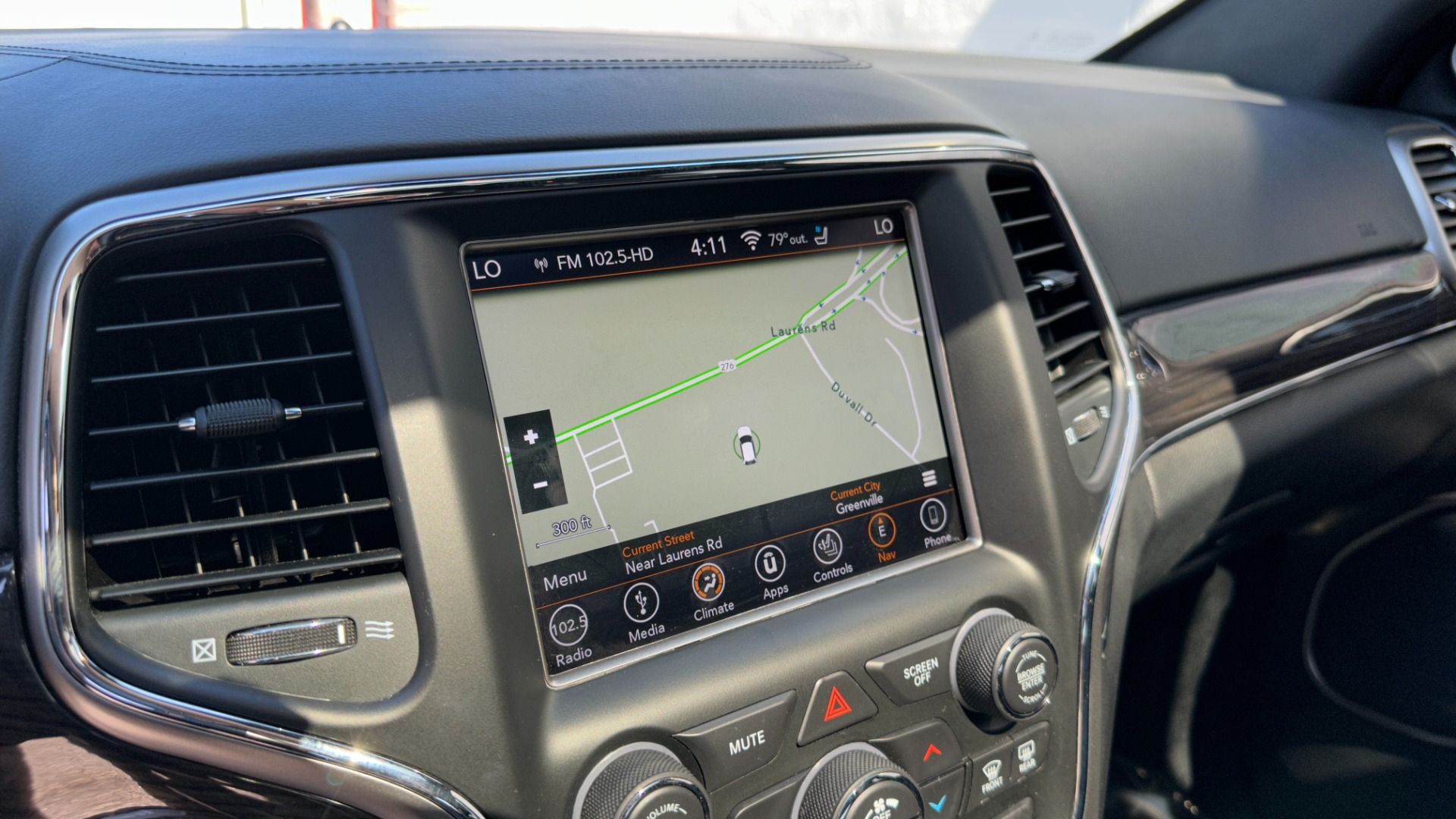 Used 2018 Jeep Grand Cherokee OVERLAND / LEATHER / RWD / PREMIUM SOUND / NAV for sale $31,695 at Formula Imports in Charlotte NC 28227 20