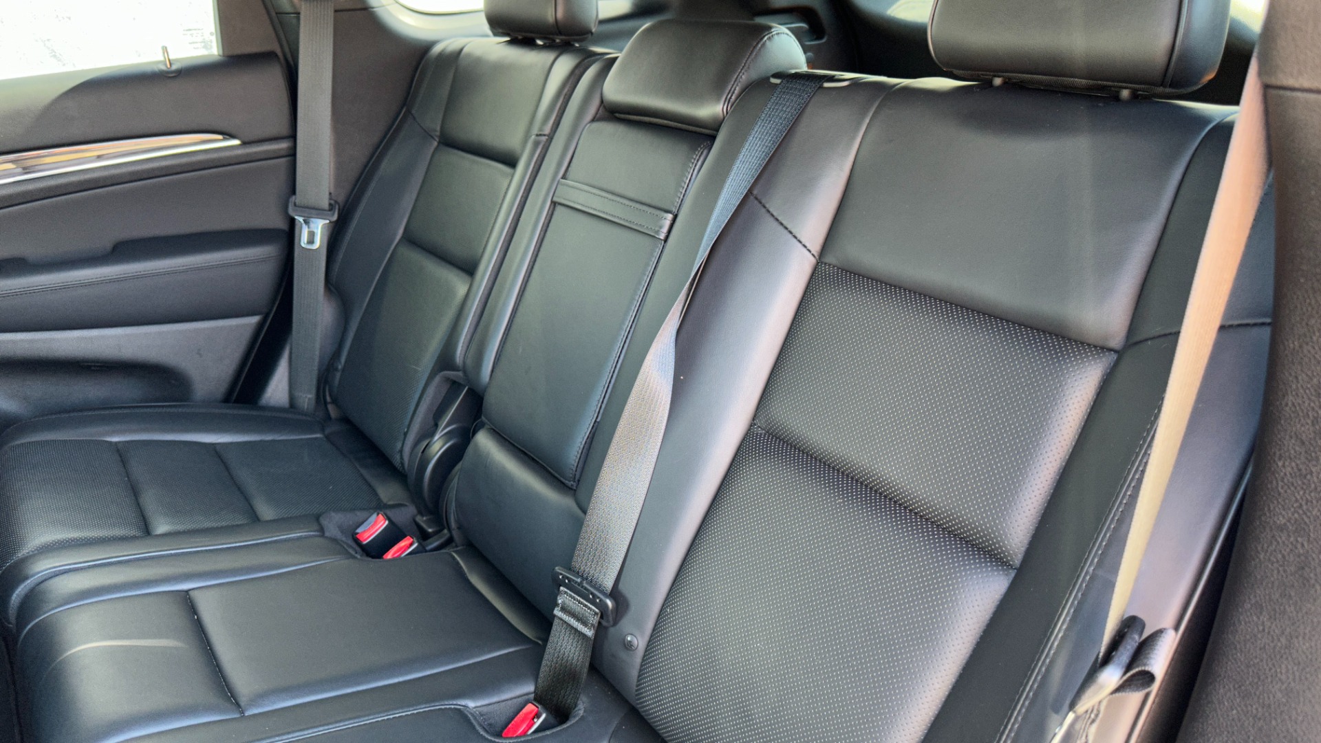 Used 2018 Jeep Grand Cherokee OVERLAND / LEATHER / RWD / PREMIUM SOUND / NAV for sale $31,695 at Formula Imports in Charlotte NC 28227 26
