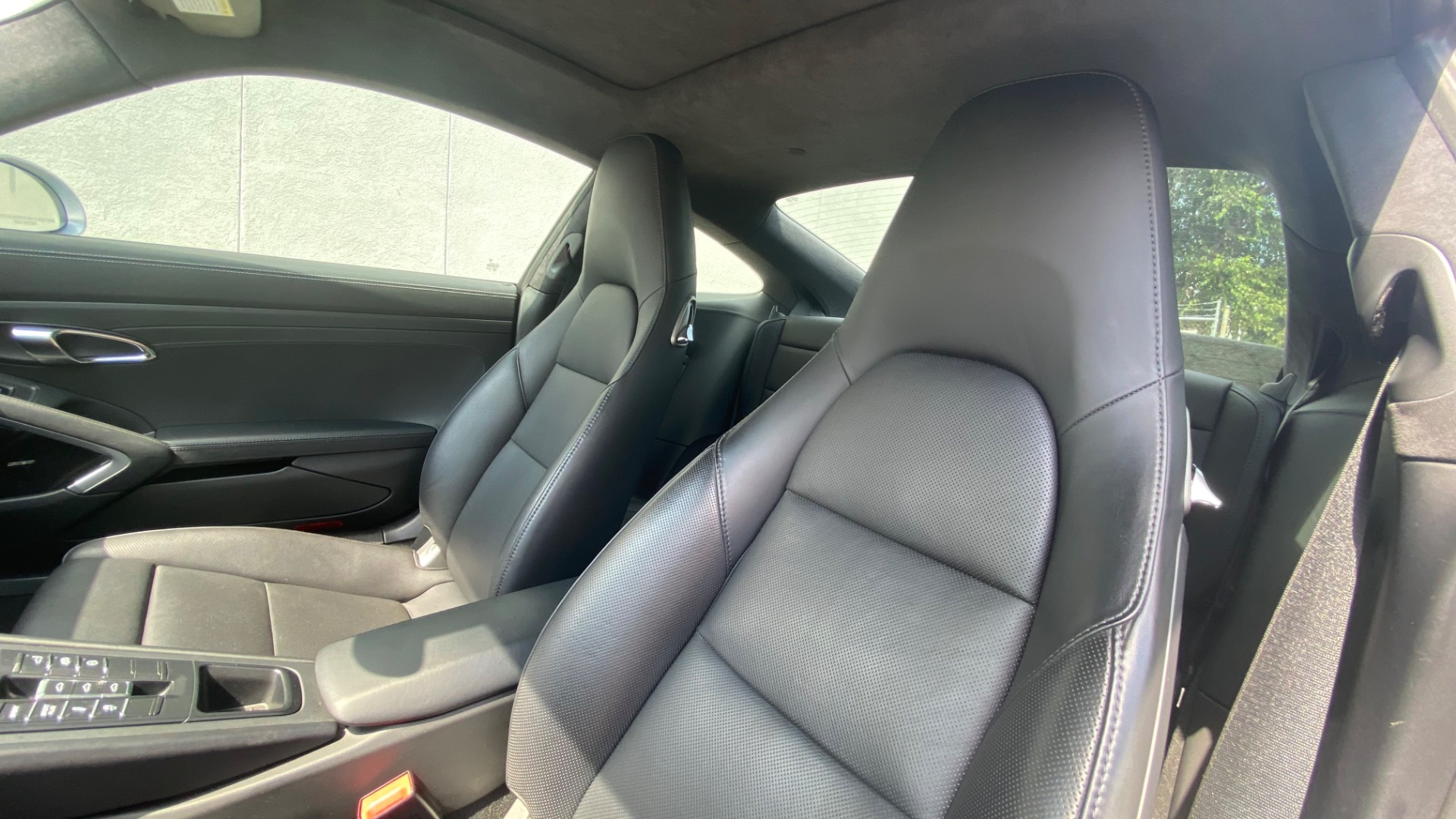 Used 2014 Porsche 911 CARRERA S / SPORT EXHAUST / SPORT DESIGN WHEELS / SPORT SEATS / SPORT CHRON for sale $79,500 at Formula Imports in Charlotte NC 28227 21