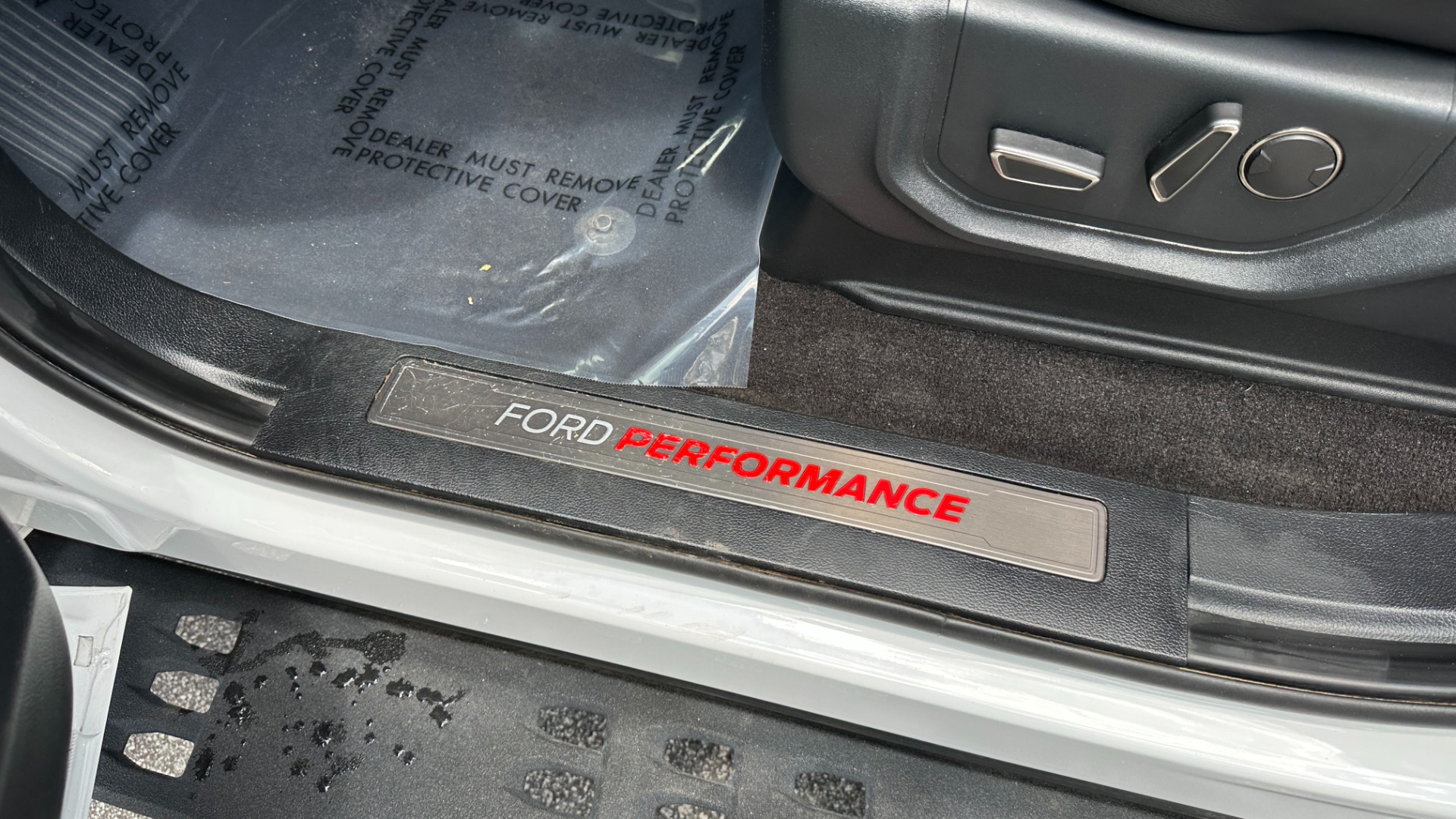 Used 2020 Ford F-150 RAPTOR / HIGH OUTPUT / PANORAMIC ROOF / 17IN FORGED WHEELS for sale $59,995 at Formula Imports in Charlotte NC 28227 13