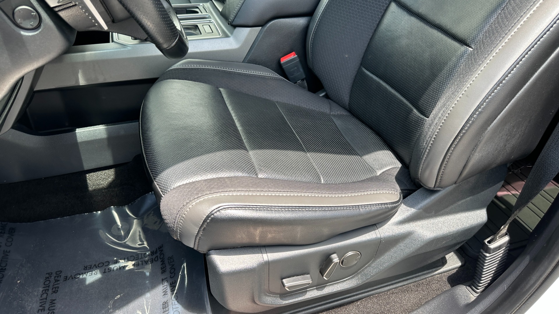 Used 2020 Ford F-150 RAPTOR / HIGH OUTPUT / PANORAMIC ROOF / 17IN FORGED WHEELS for sale $59,995 at Formula Imports in Charlotte NC 28227 15