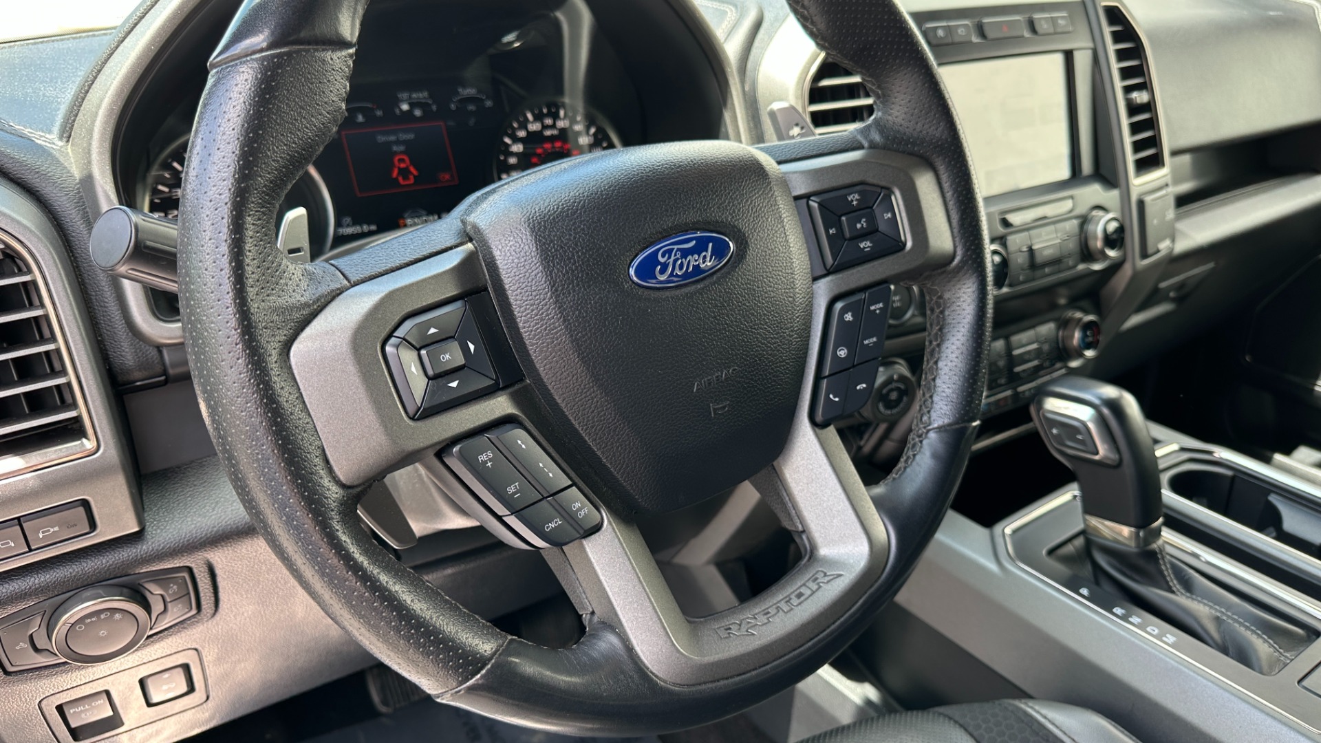 Used 2020 Ford F-150 RAPTOR / HIGH OUTPUT / PANORAMIC ROOF / 17IN FORGED WHEELS for sale $59,995 at Formula Imports in Charlotte NC 28227 18