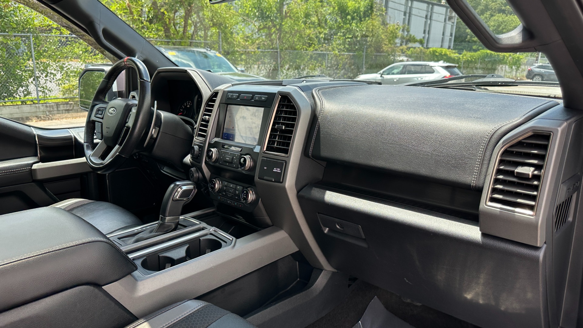 Used 2020 Ford F-150 RAPTOR / HIGH OUTPUT / PANORAMIC ROOF / 17IN FORGED WHEELS for sale $59,995 at Formula Imports in Charlotte NC 28227 38